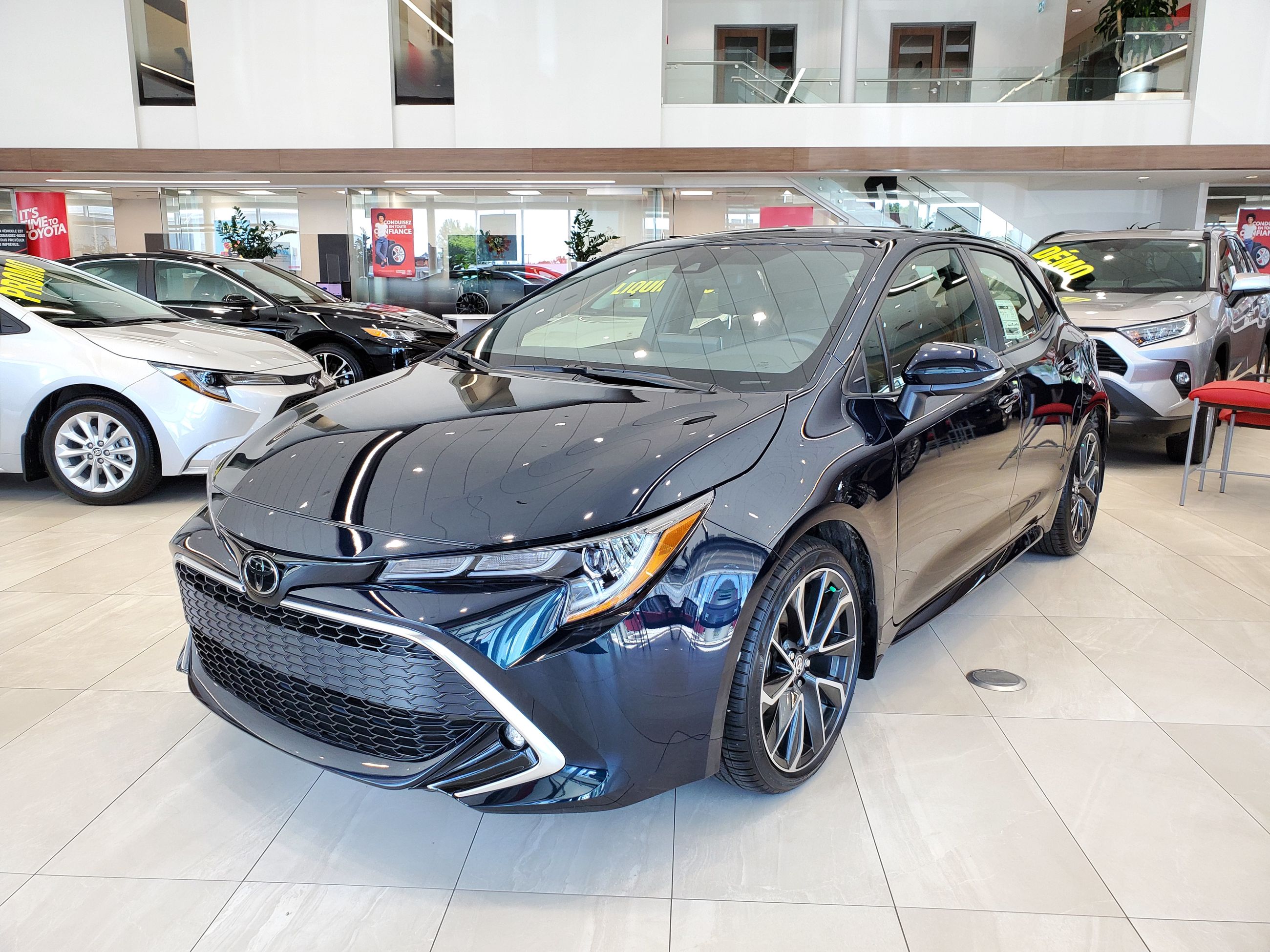 2019 Toyota Corolla Hatchback Xse Tire Size