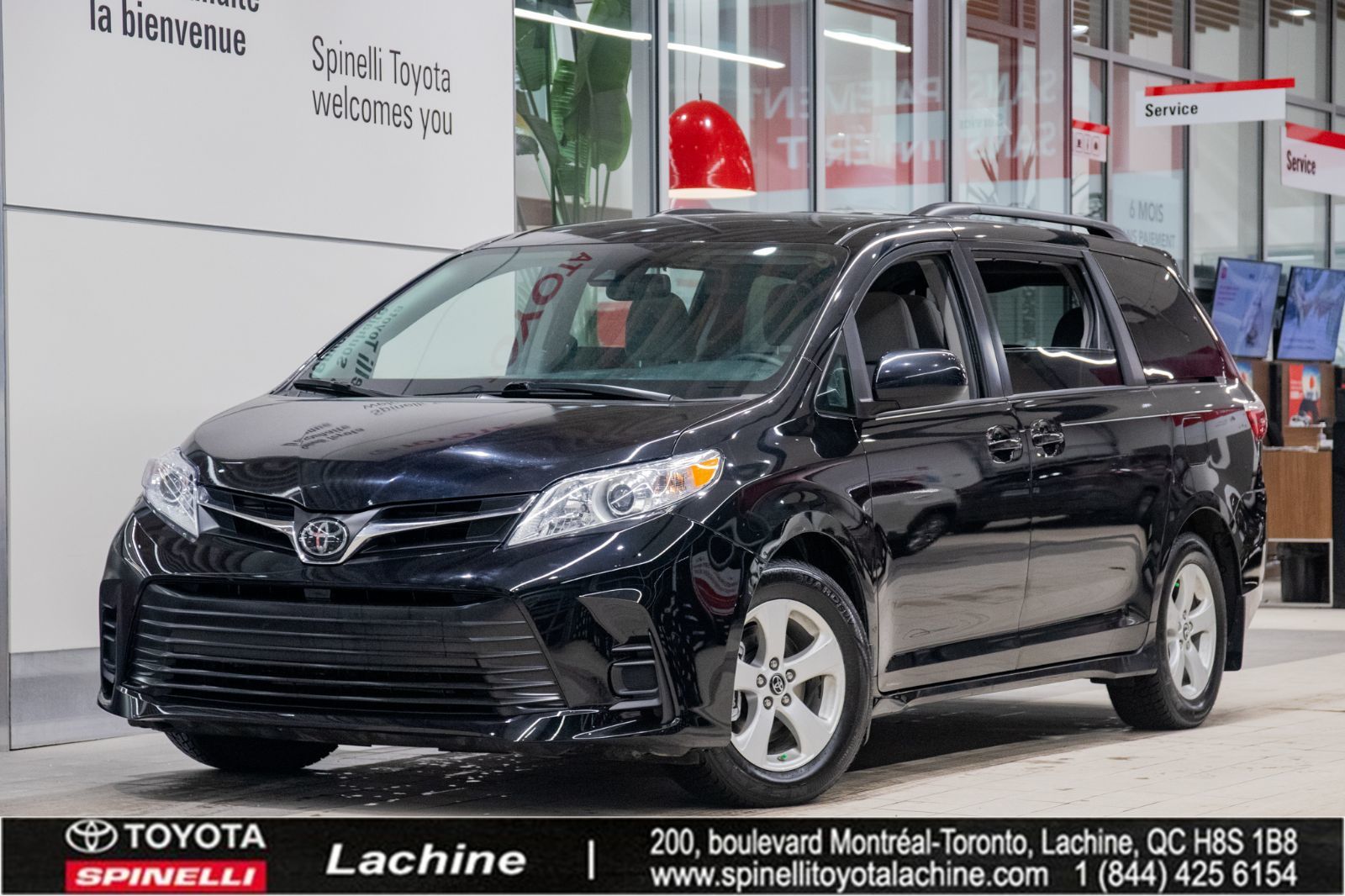 toyota sienna se 2018 price