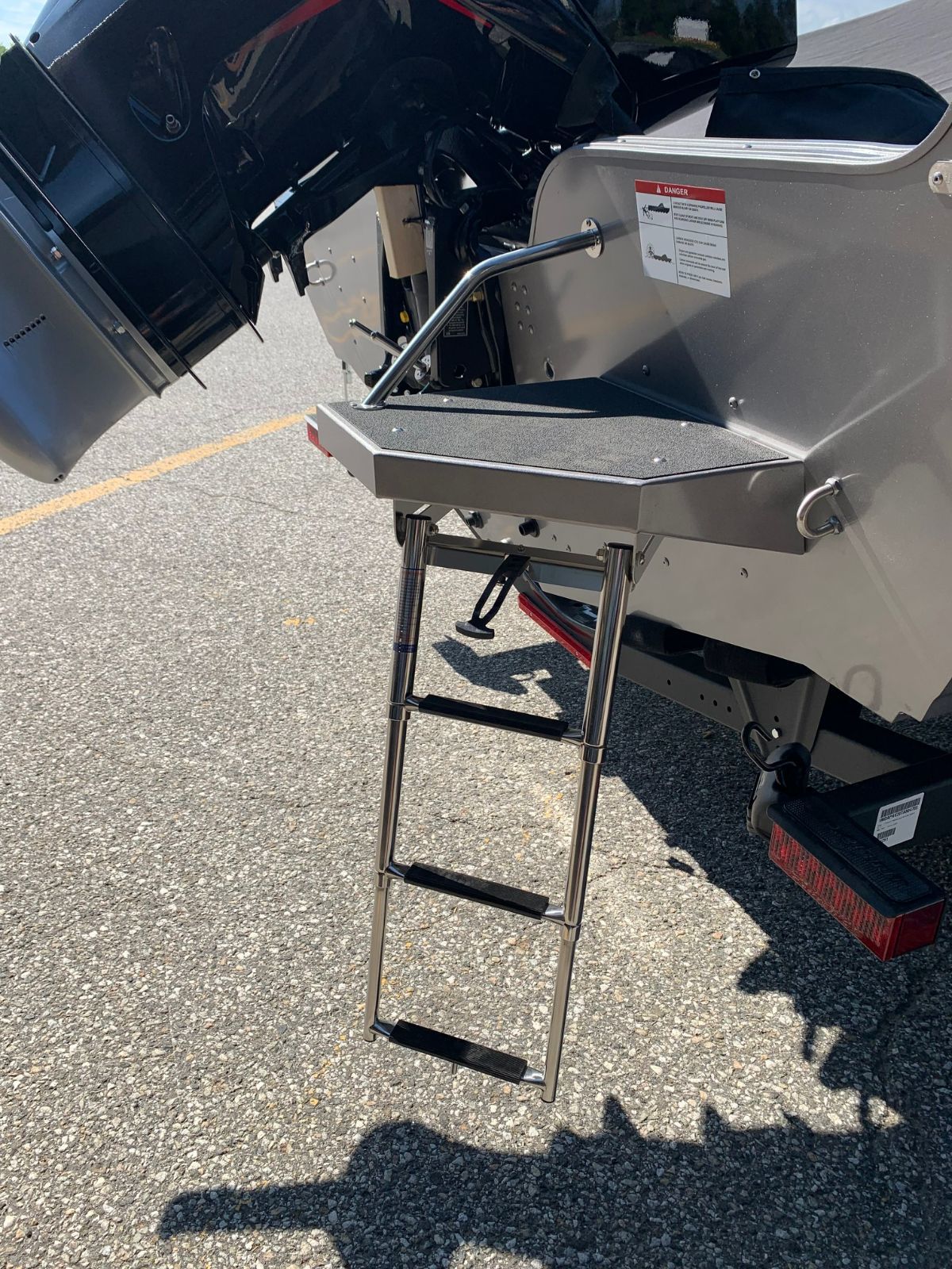Crestliner 2050 FISH HAWK 300 HP 2026