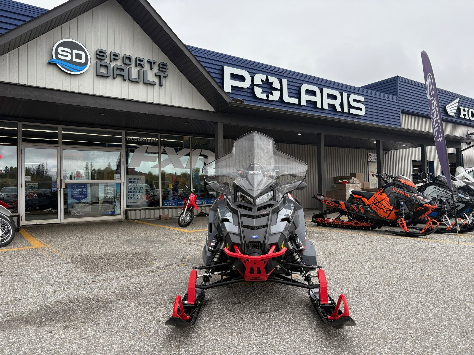 2020 Polaris 800 TITAN