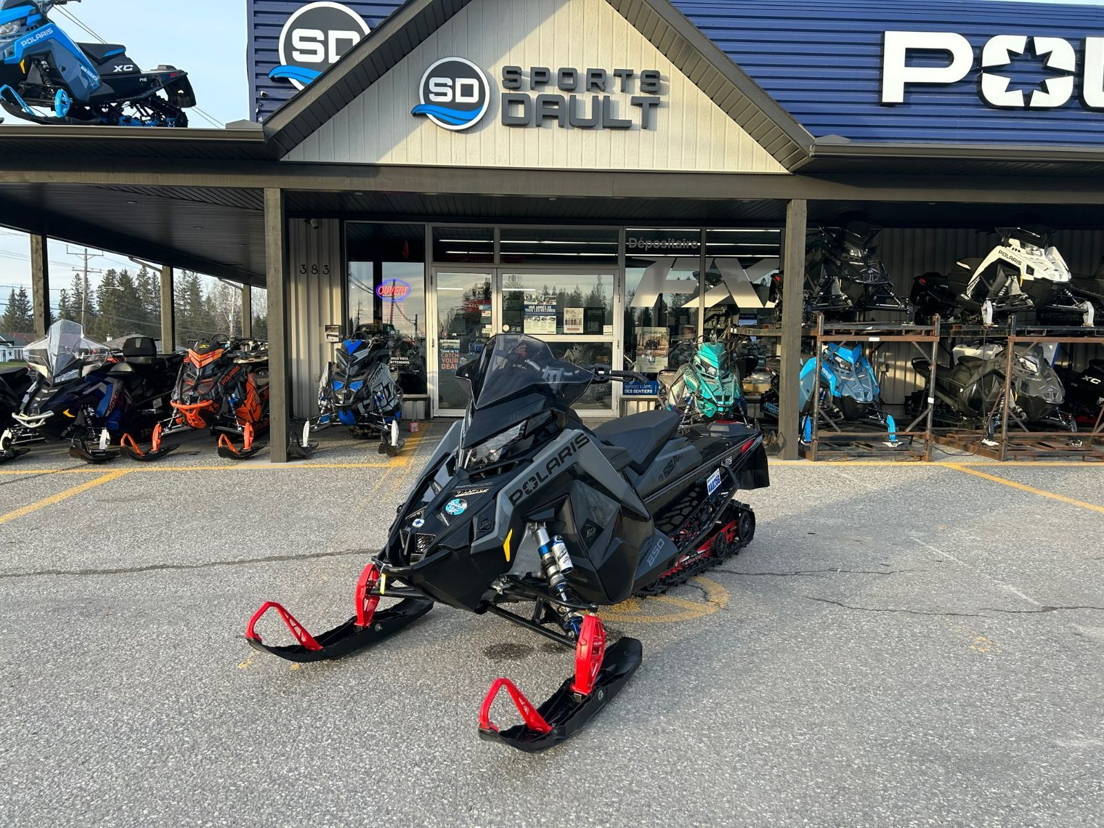 Les Sports Dault et frères | Snowmobile Polaris in our Used 