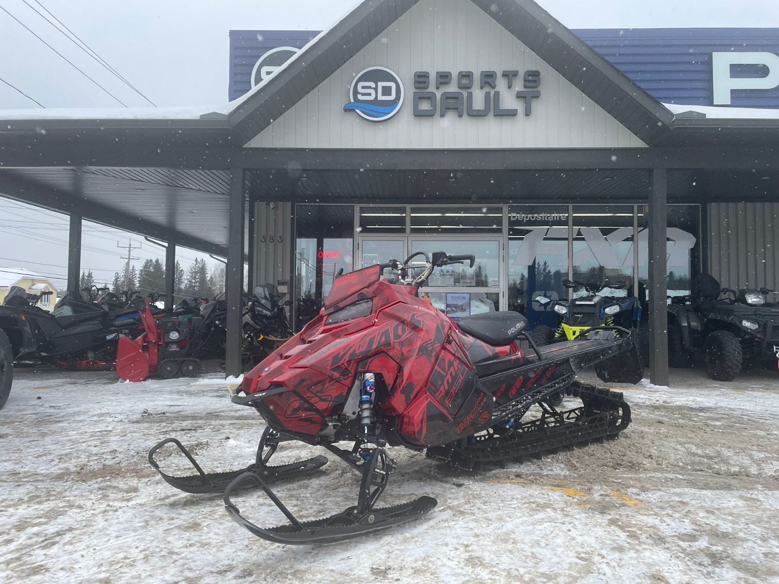 Snowmobile Polaris in our Used - Les Sports Dault et frères