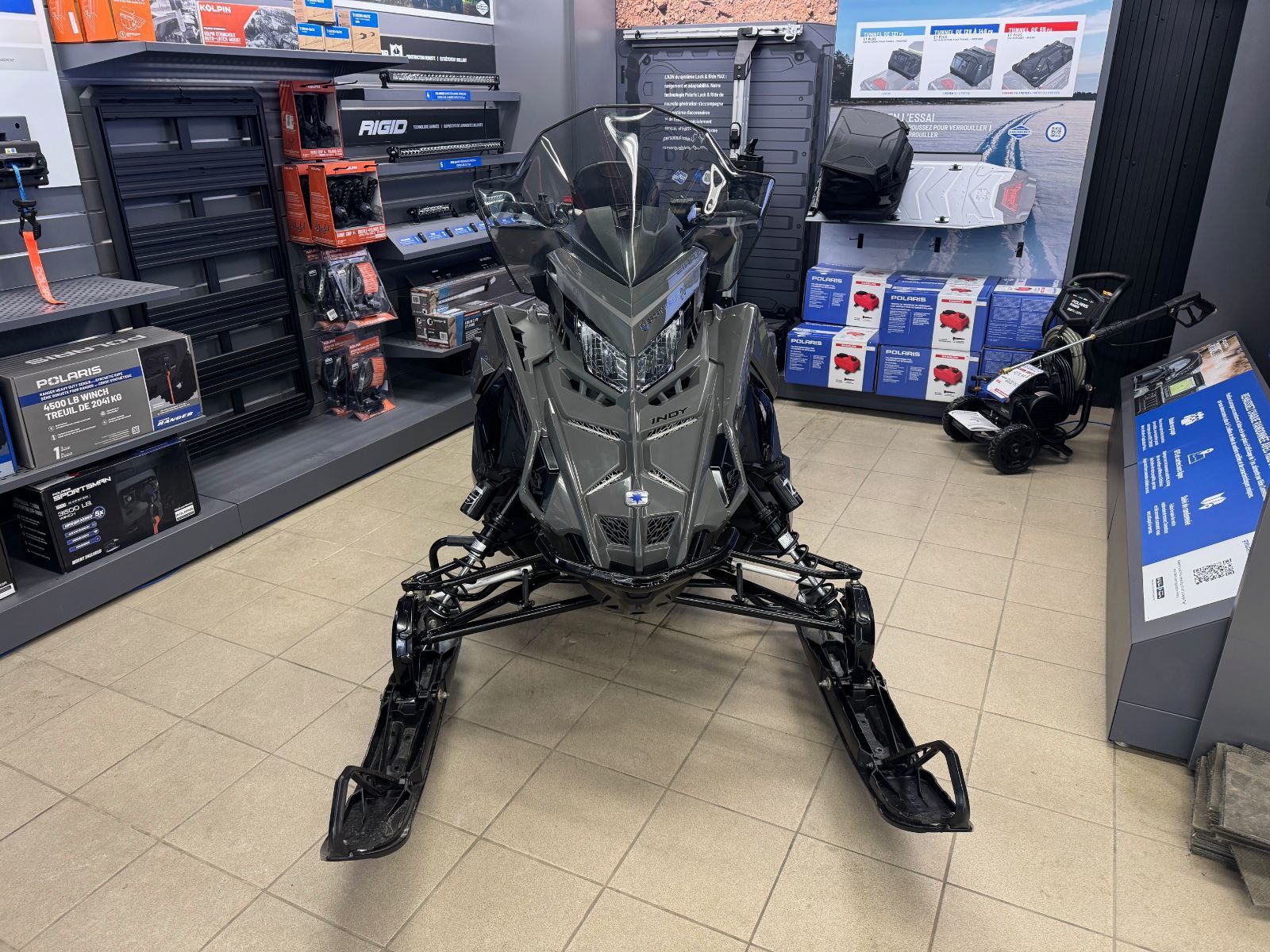 2025 Polaris Adventure prostar S4