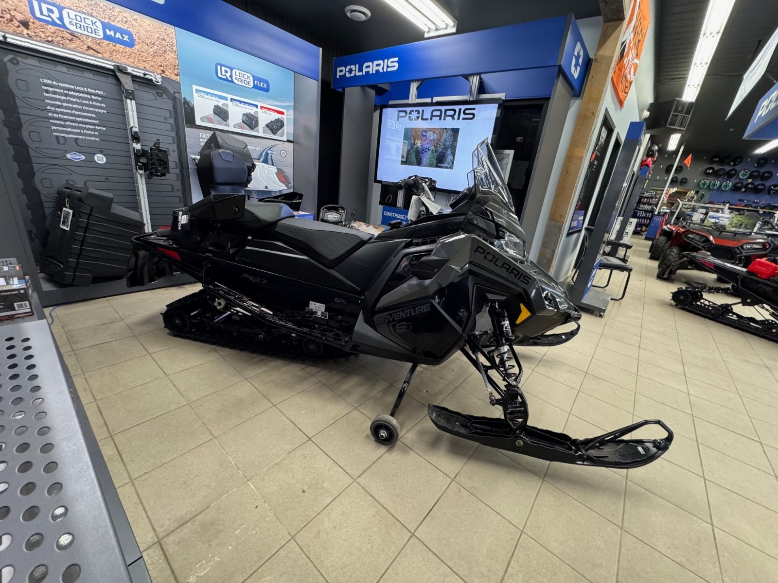 2025 Polaris Adventure prostar S4