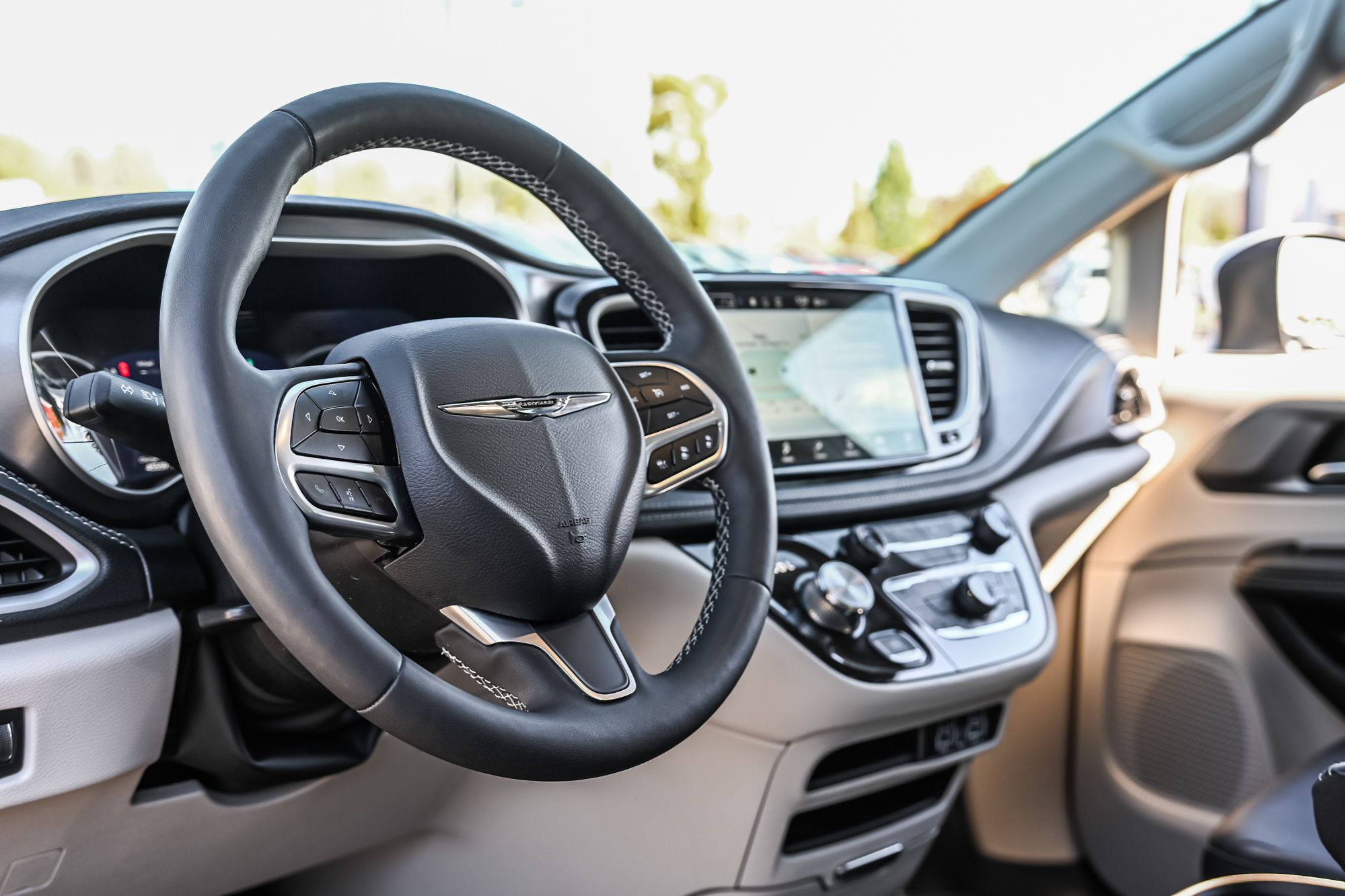 Chrysler Pacifica Hybrid  2023