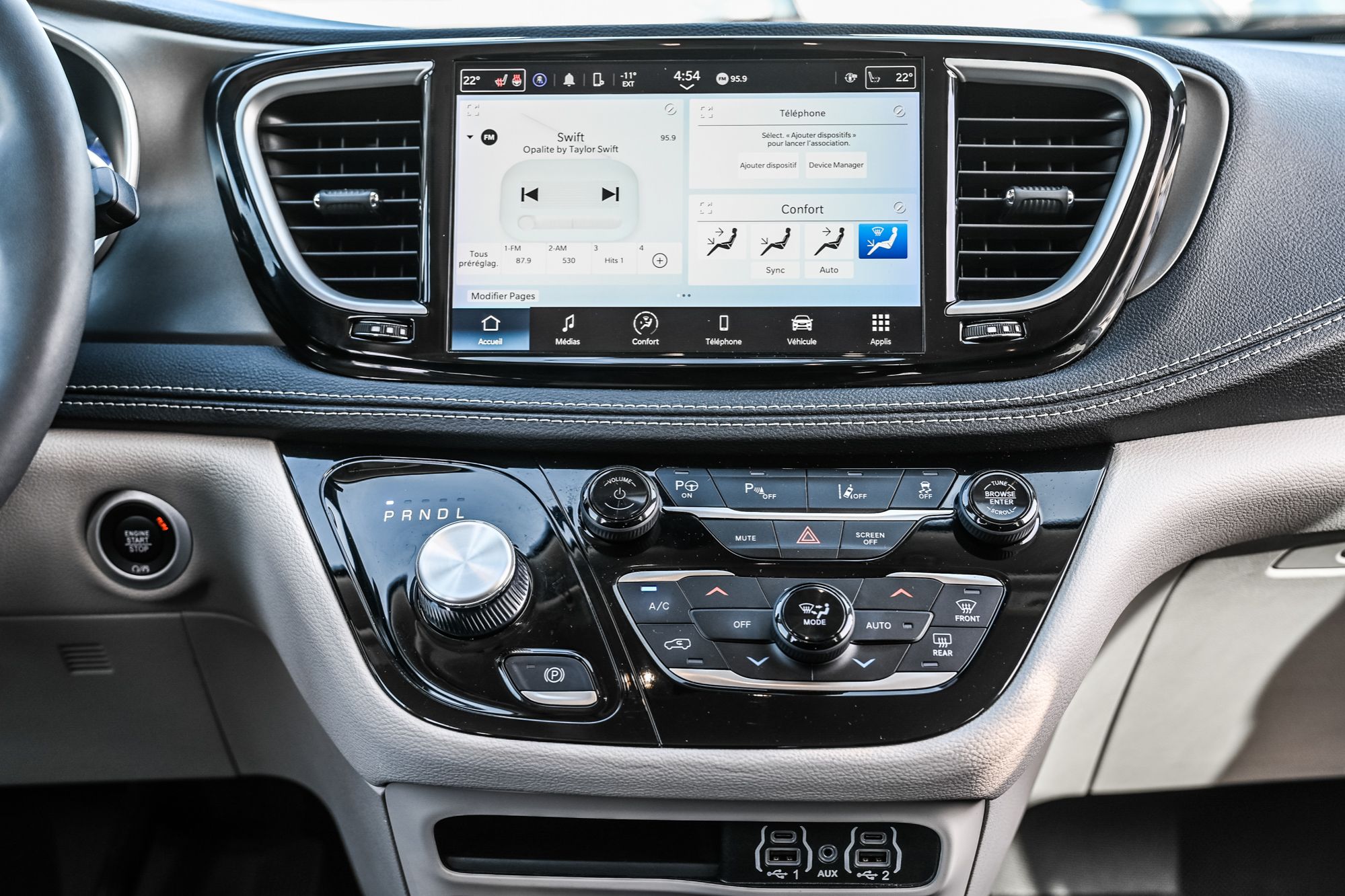 2023 Chrysler Pacifica Hybrid