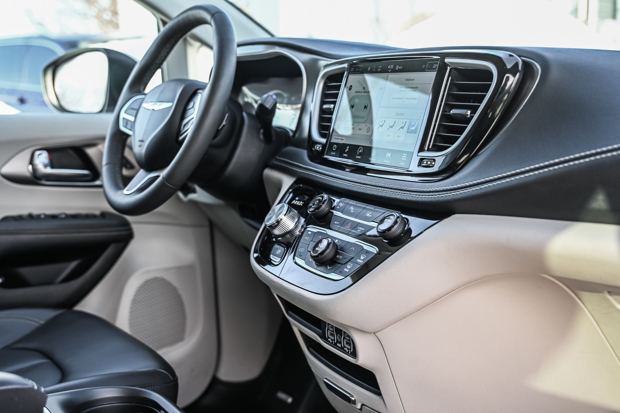 2023 Chrysler Pacifica Hybrid