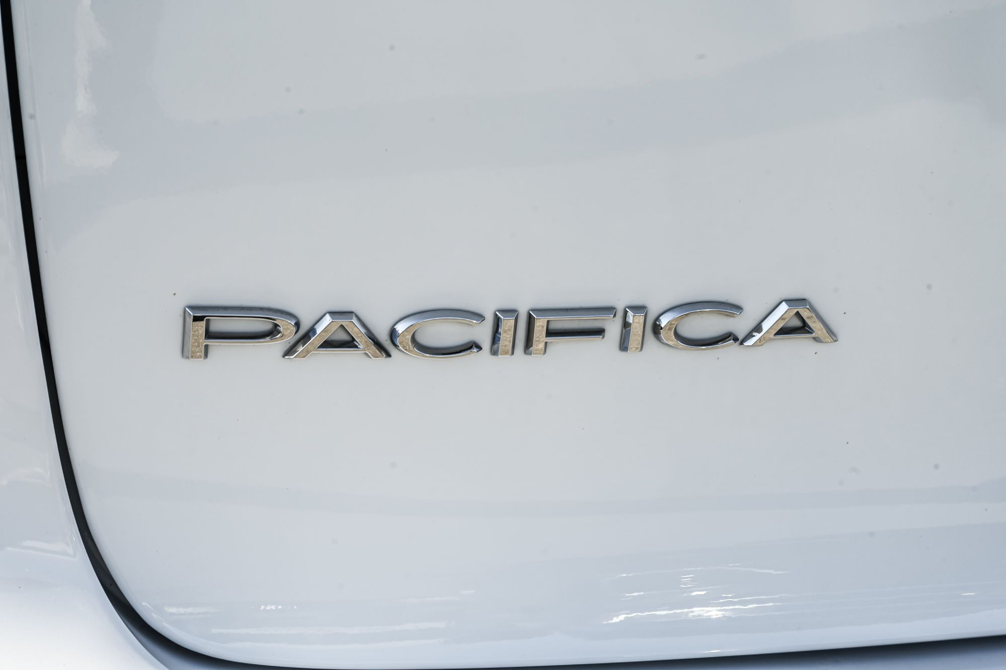 Chrysler Pacifica Hybrid  2023
