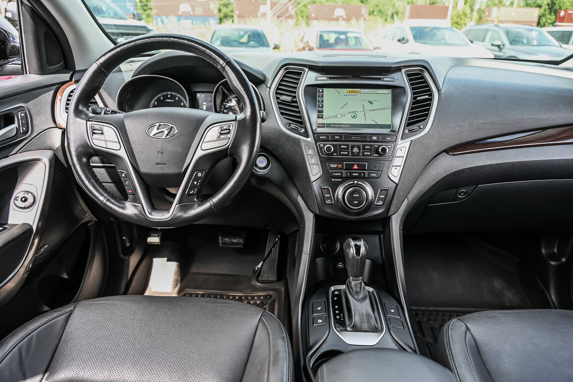 2017 Hyundai Santa Fe XL in Saint-Bruno-de-Montarville, Quebec