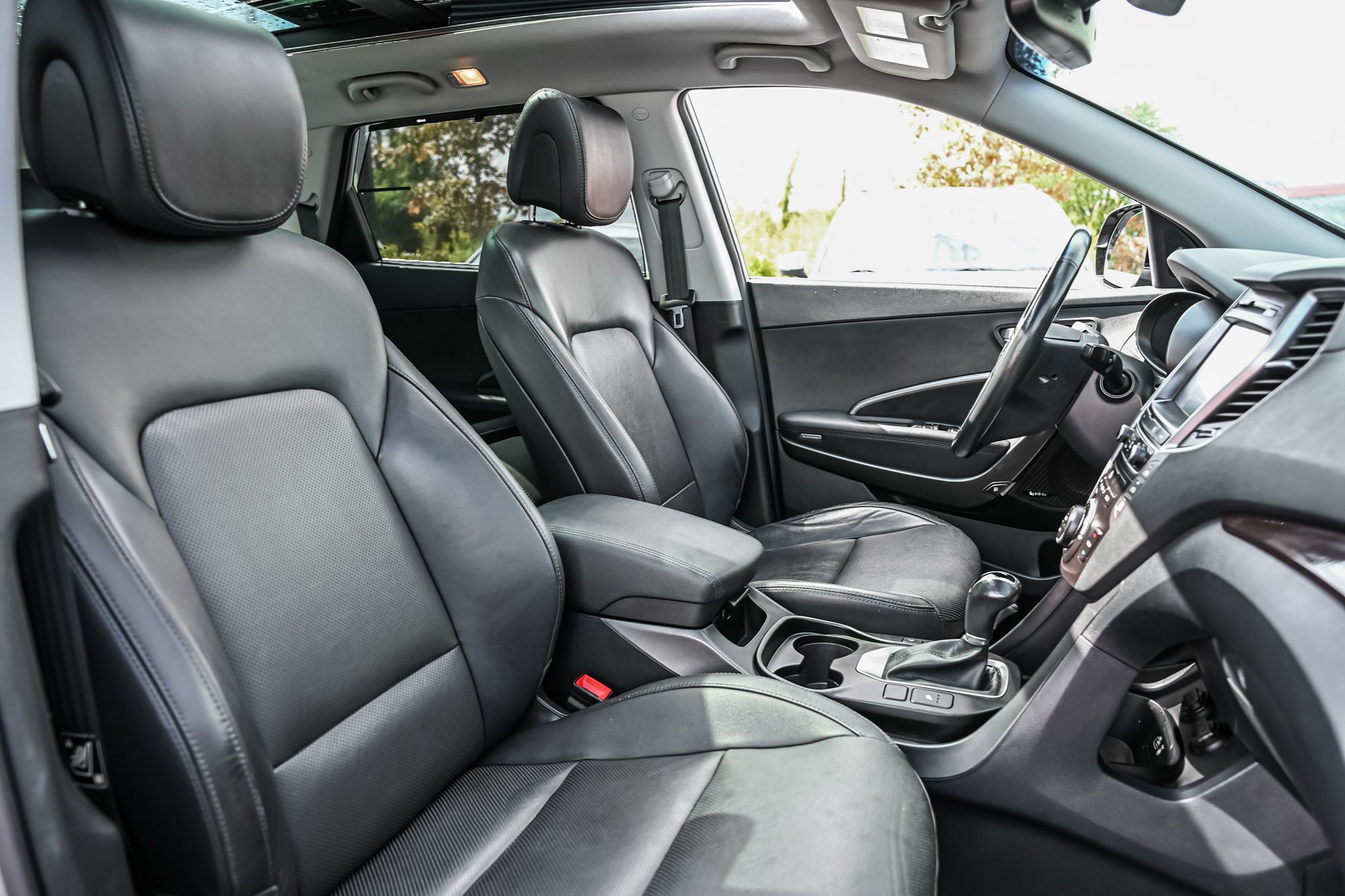 2017 Hyundai Santa Fe XL in Saint-Bruno-de-Montarville, Quebec