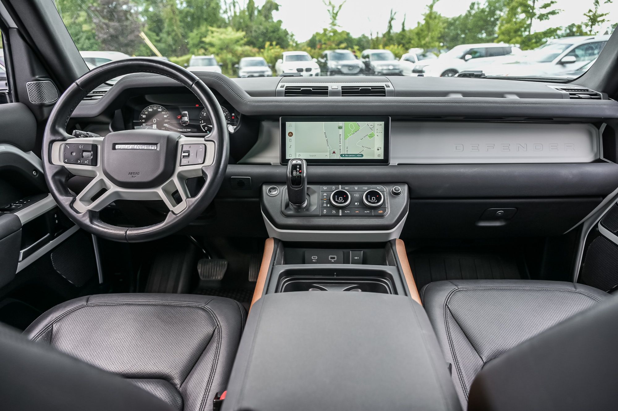 2023 Land Rover Defender in Saint-Bruno-de-Montarville, Quebec