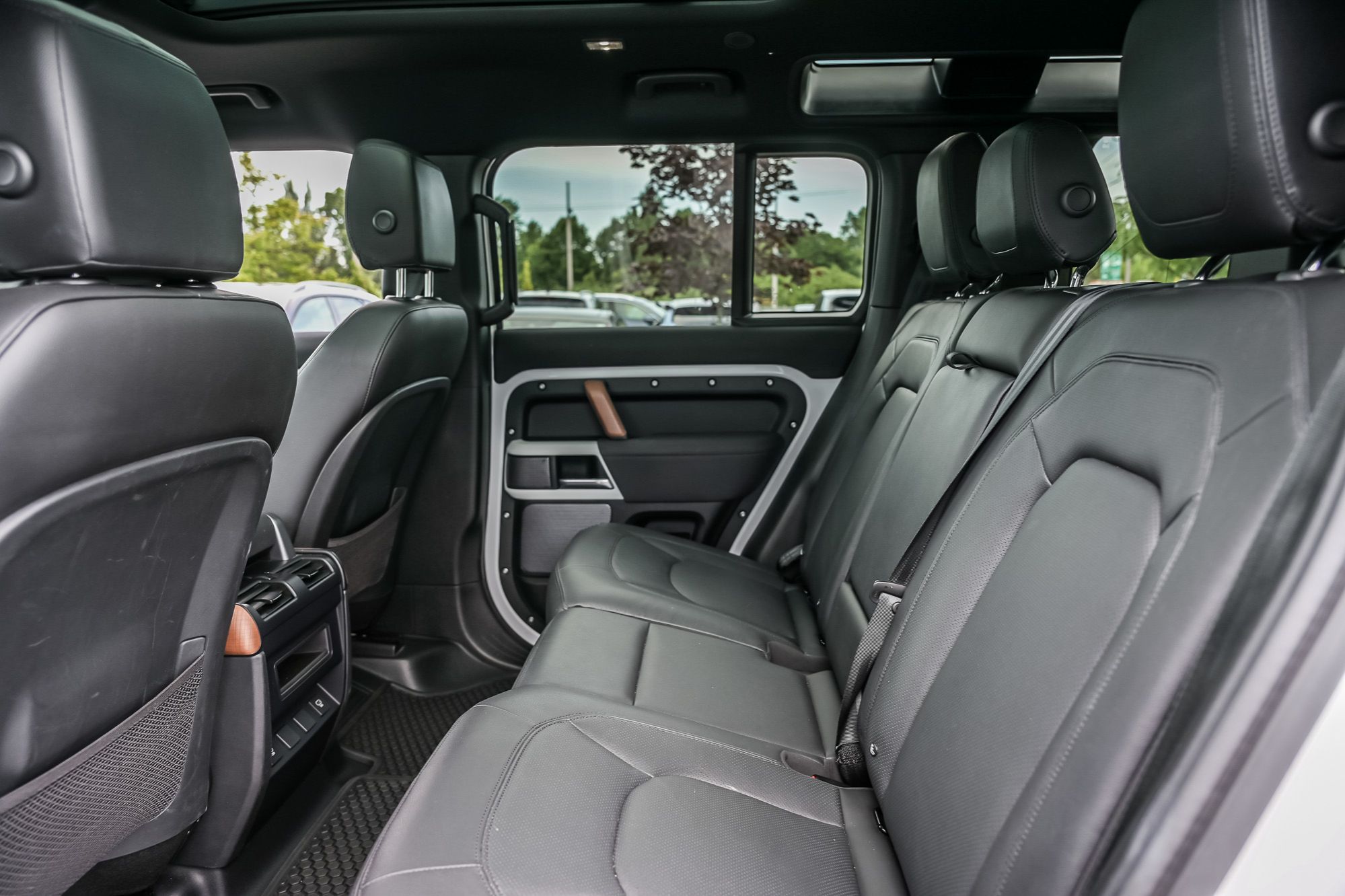 2023 Land Rover Defender in Saint-Bruno-de-Montarville, Quebec
