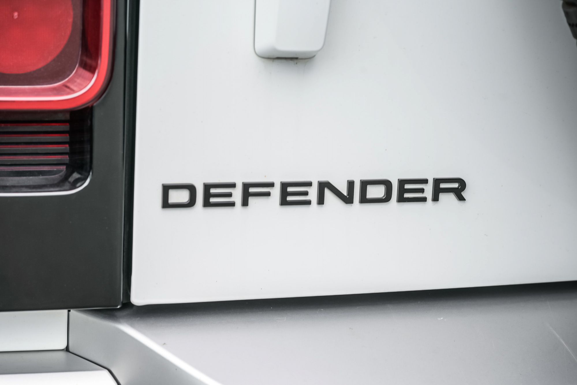 2023 Land Rover Defender in Saint-Bruno-de-Montarville, Quebec