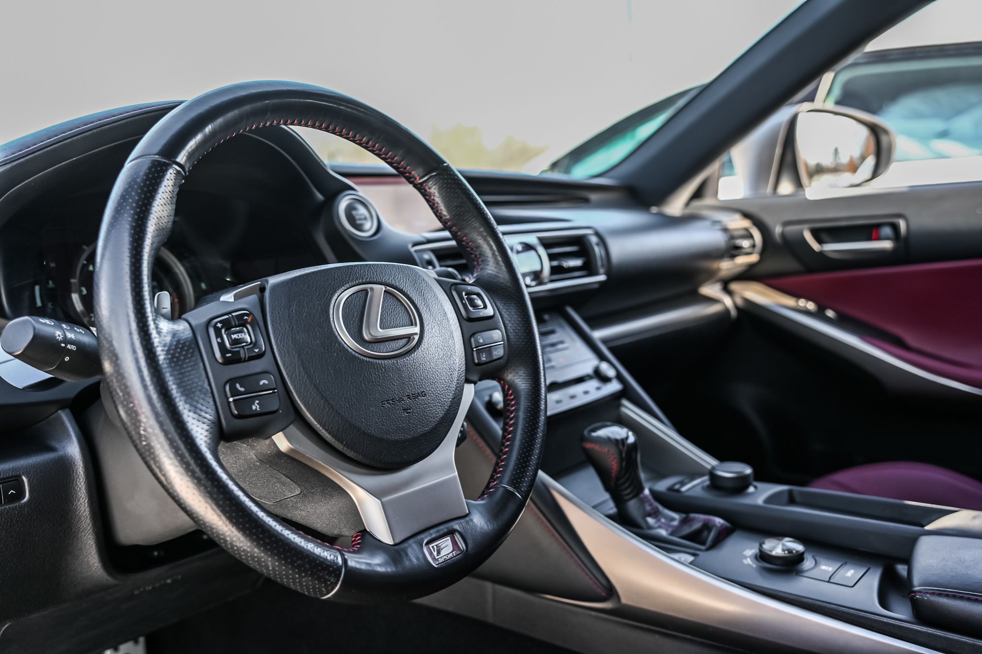 Lexus IS 300  2018 à Saint-Bruno-de-Montarville, Québec