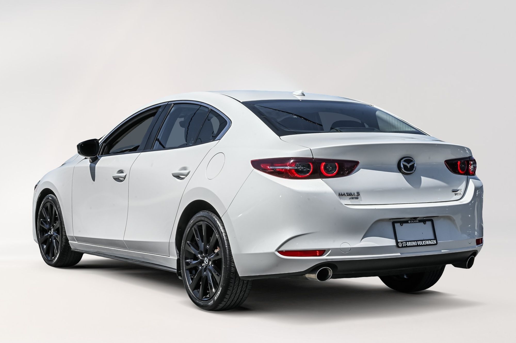 2021 Mazda 3 in Saint-Bruno-de-Montarville, Quebec