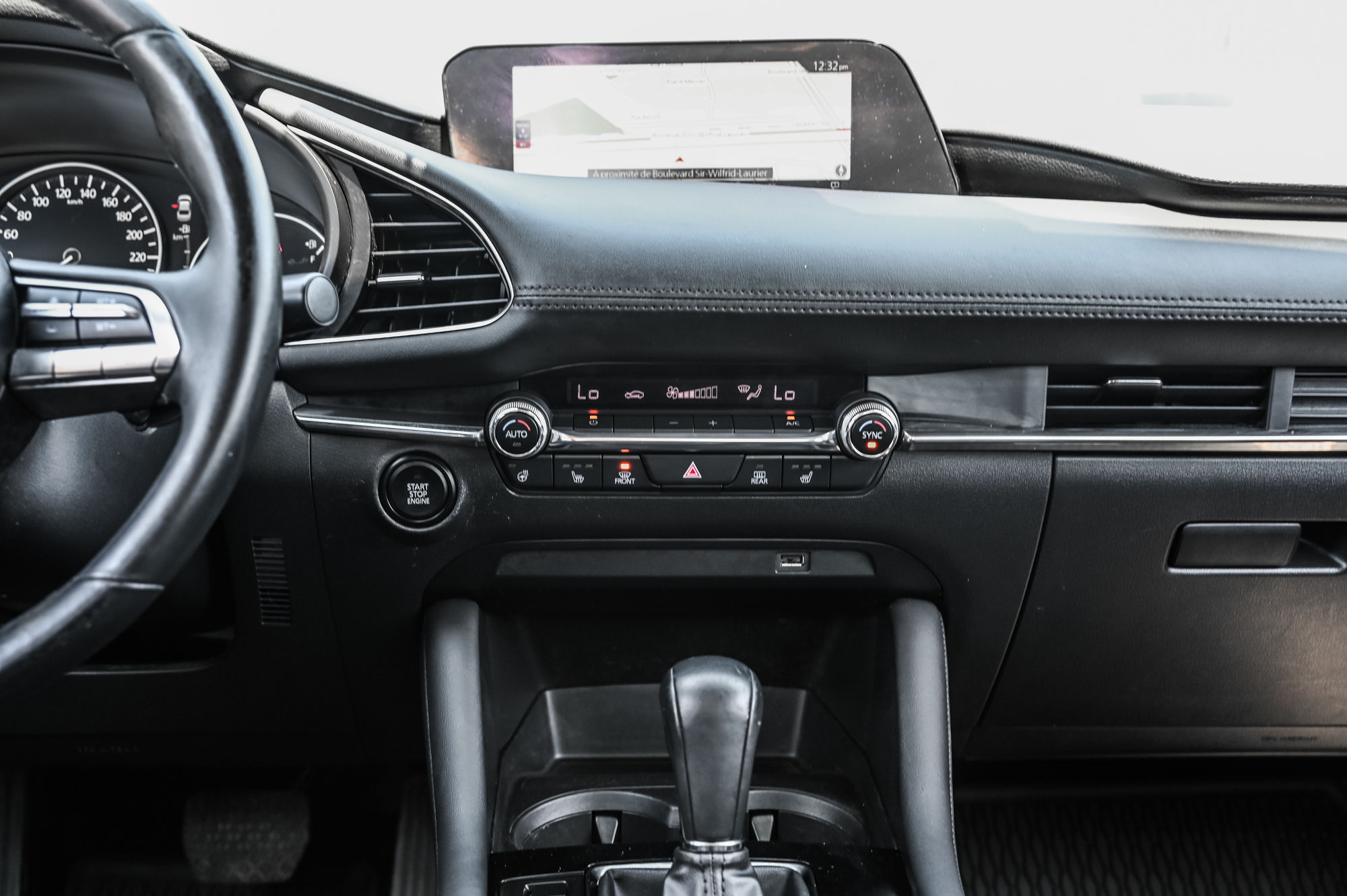 2021 Mazda 3 in Saint-Bruno-de-Montarville, Quebec