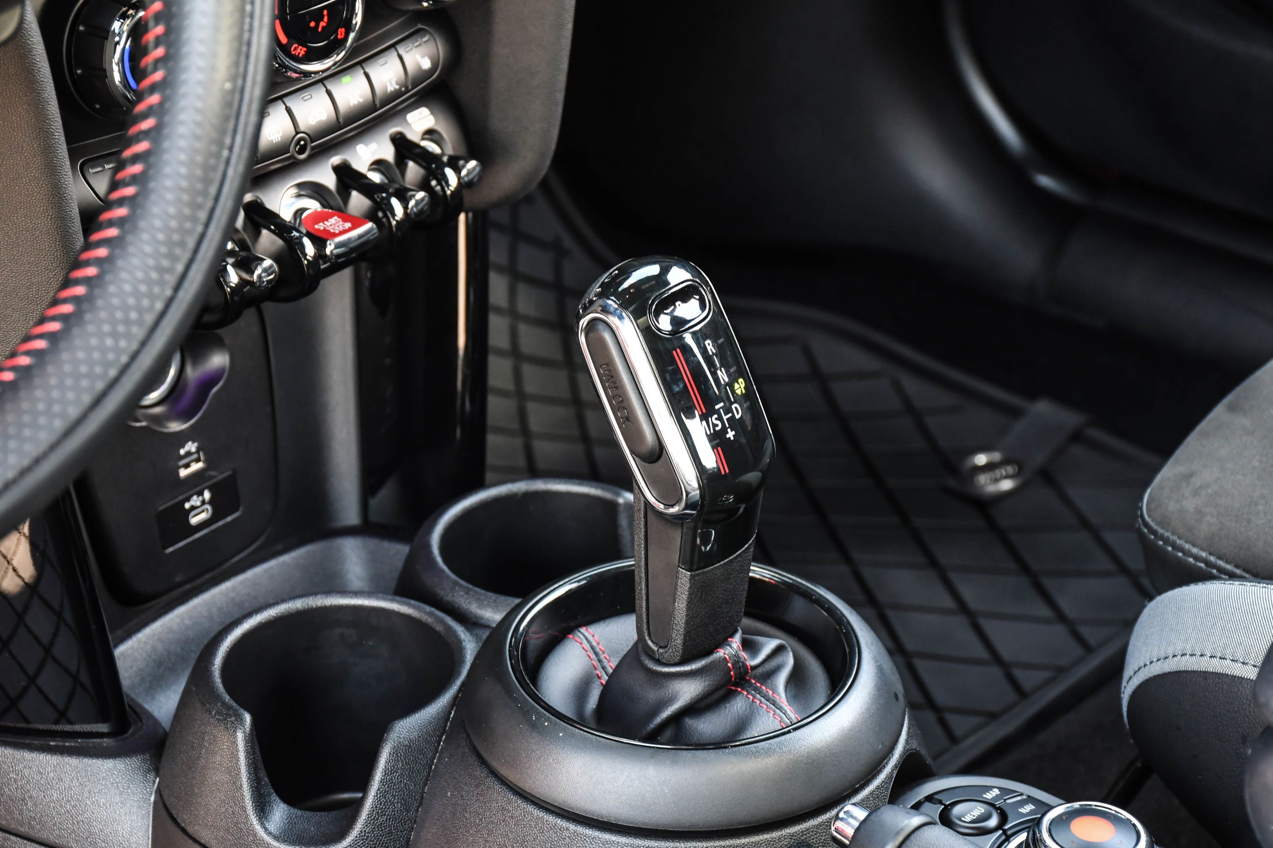 2021 MINI 3 Door in Saint-Bruno-de-Montarville, Quebec