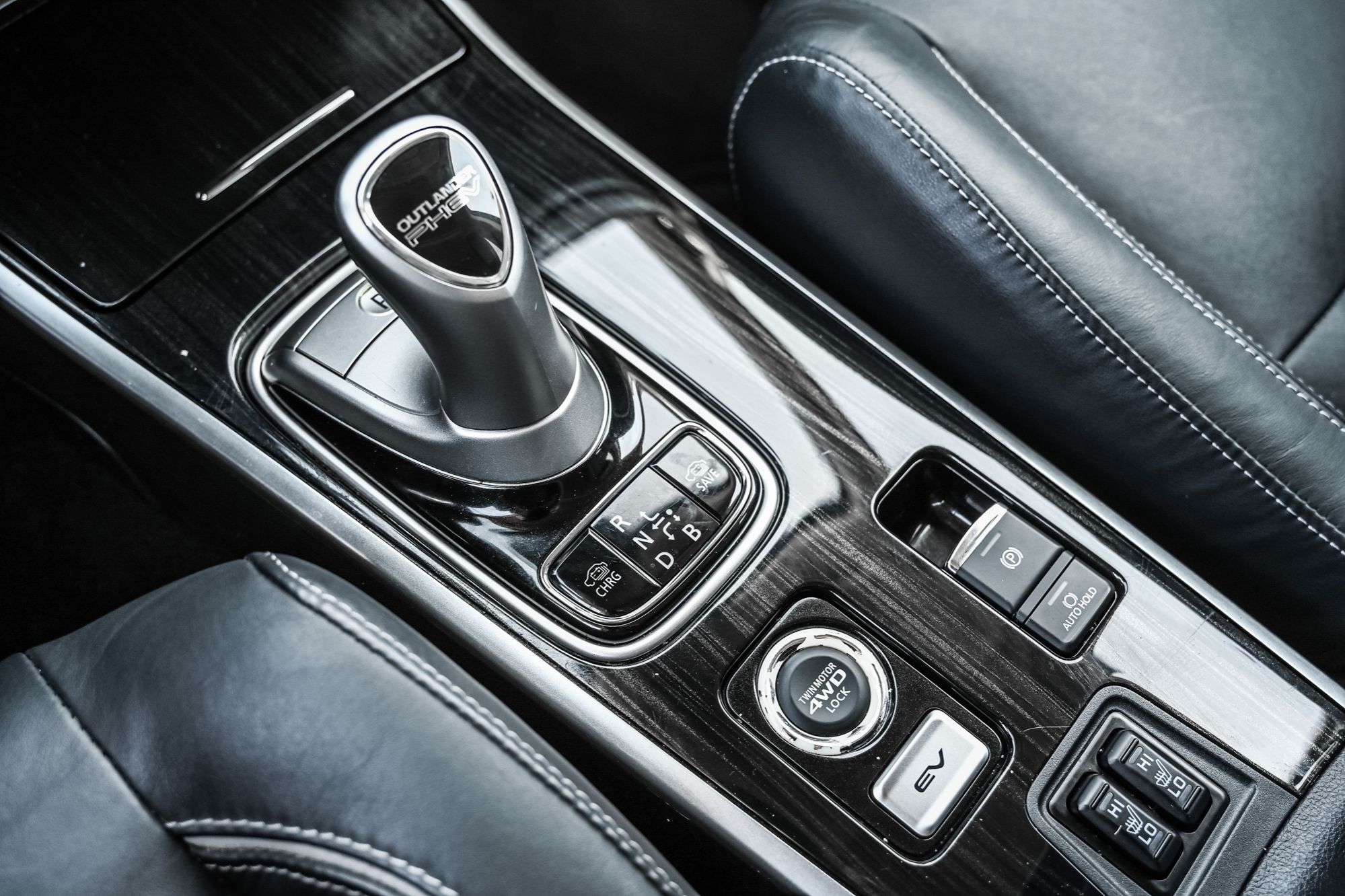 Mitsubishi OUTLANDER PHEV  2018