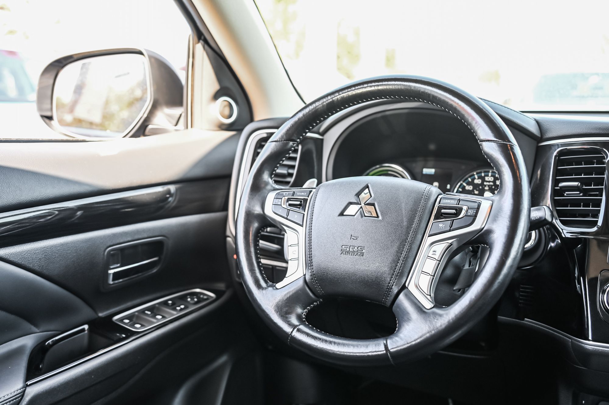 Mitsubishi OUTLANDER PHEV  2018