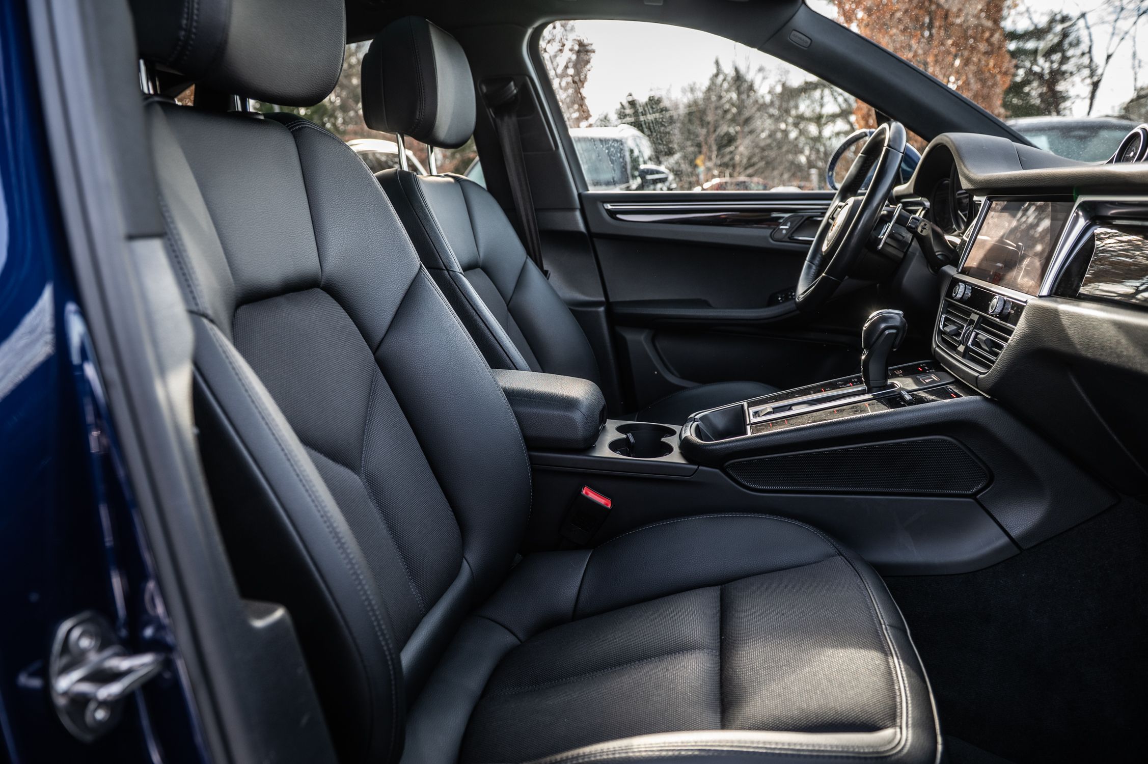 2022 Porsche Macan in Saint-Bruno-de-Montarville, Quebec