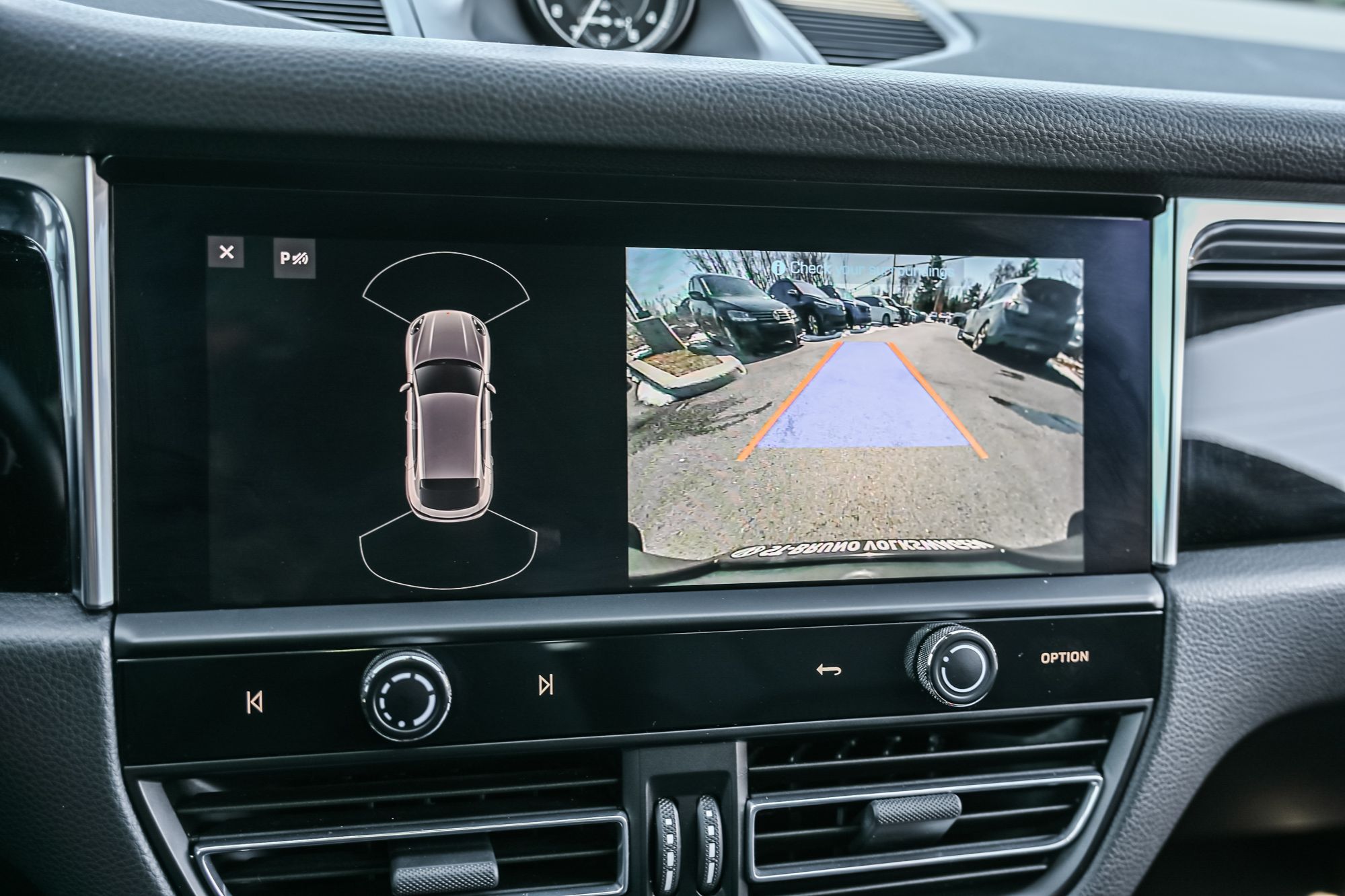 Porsche Macan  2022 à Saint-Bruno-de-Montarville, Québec