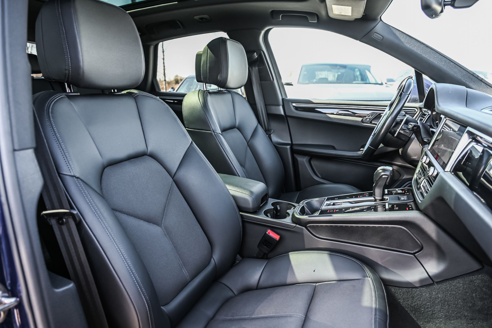 Porsche Macan  2022 à Saint-Bruno-de-Montarville, Québec