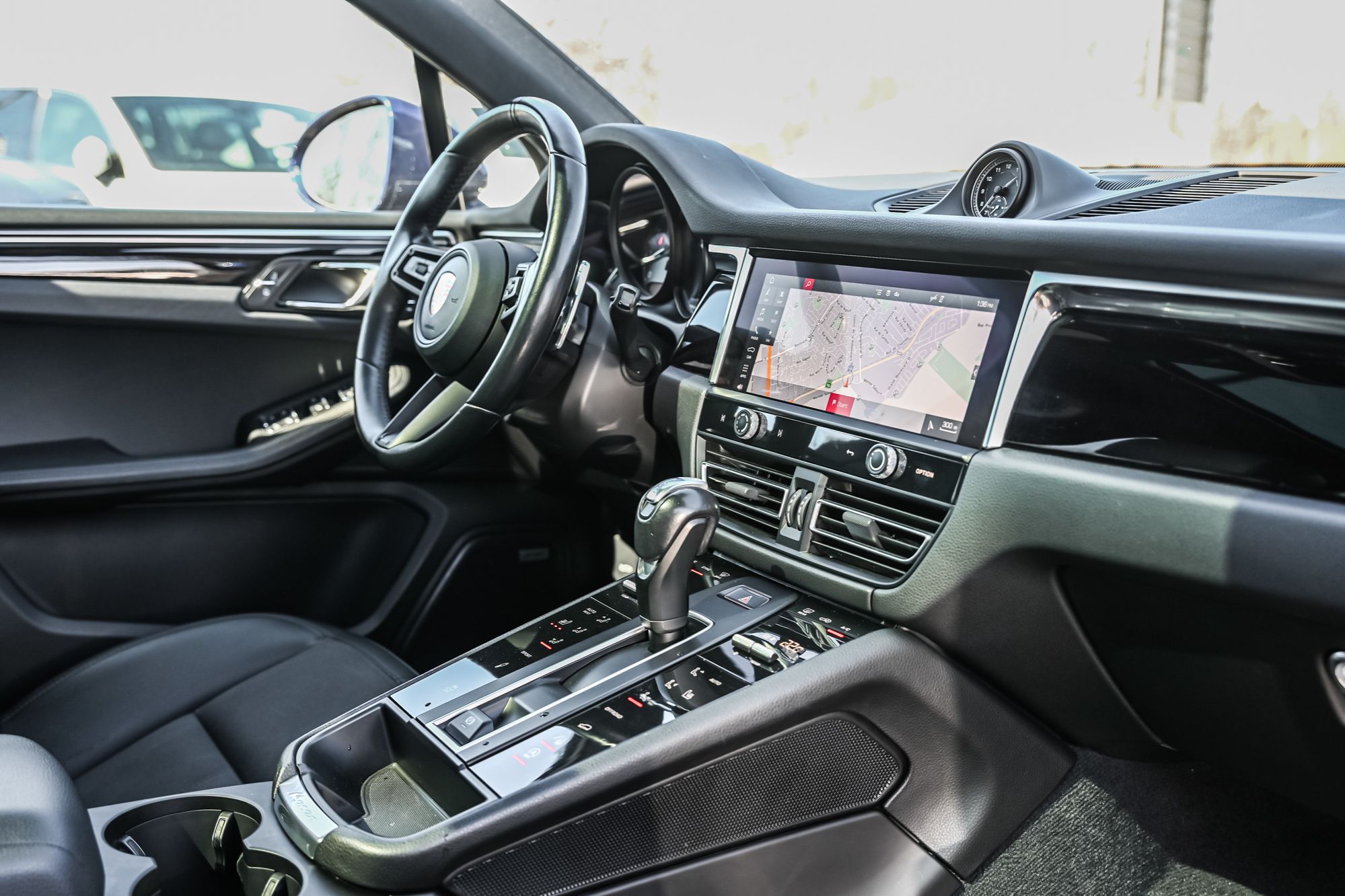 Porsche Macan  2022 à Saint-Bruno-de-Montarville, Québec