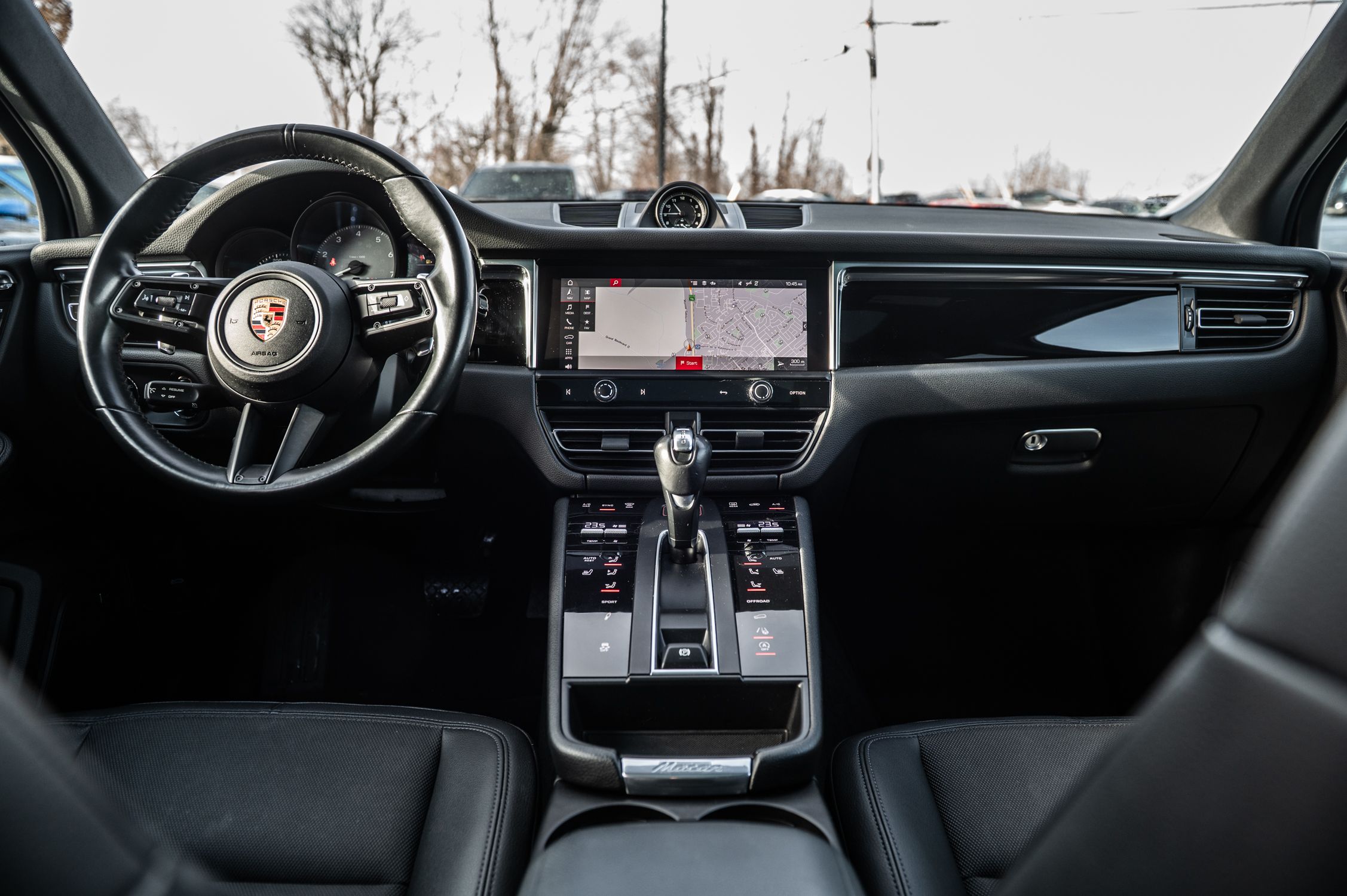 2022 Porsche Macan in Saint-Bruno-de-Montarville, Quebec