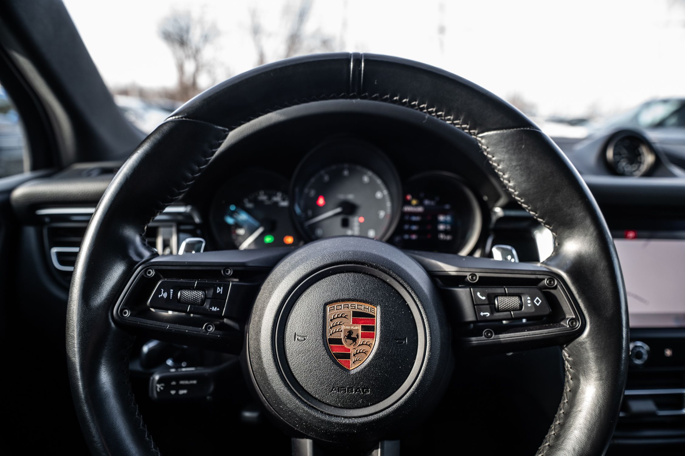 2022 Porsche Macan in Saint-Bruno-de-Montarville, Quebec