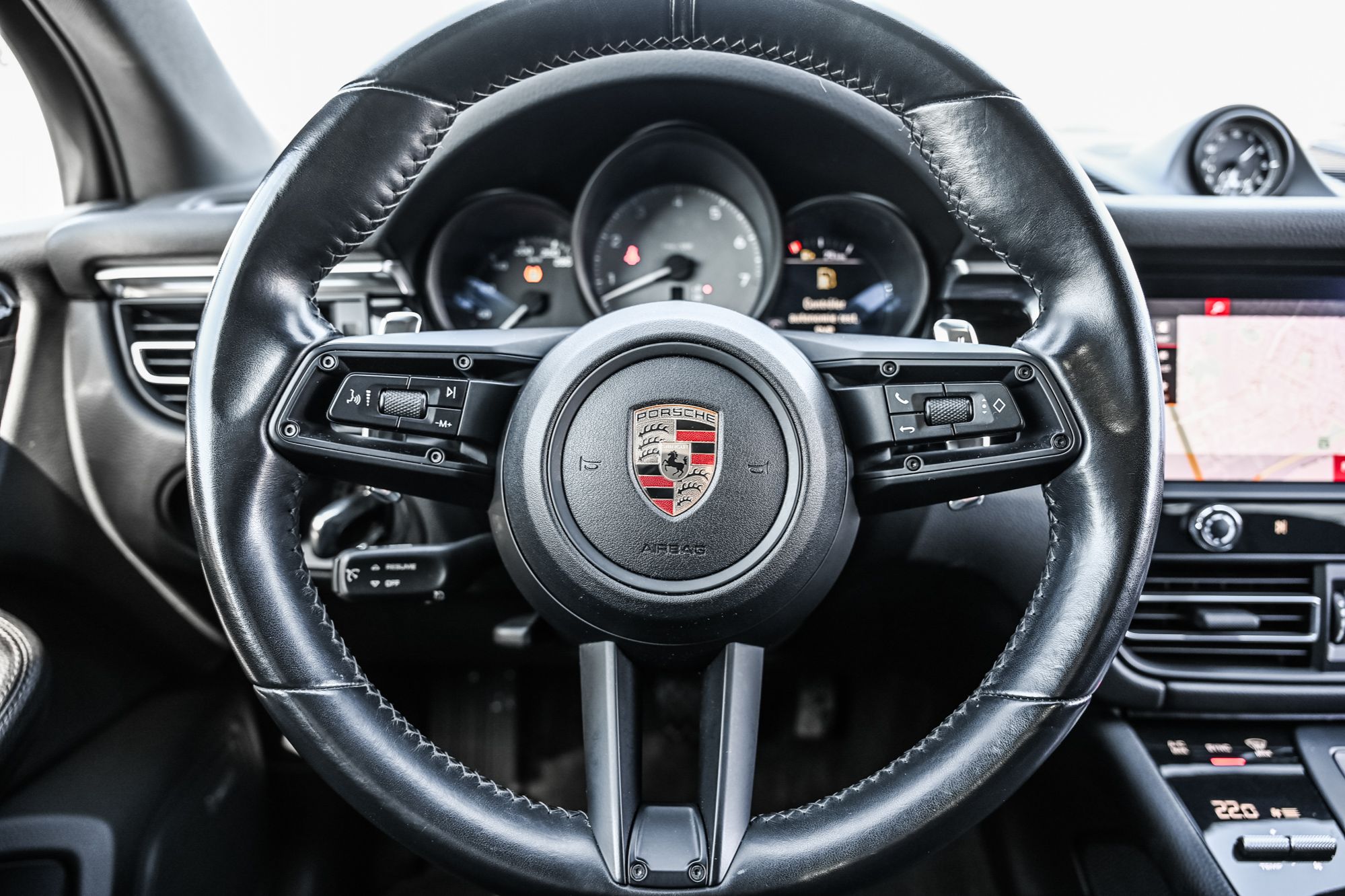 Porsche Macan  2022 à Saint-Bruno-de-Montarville, Québec