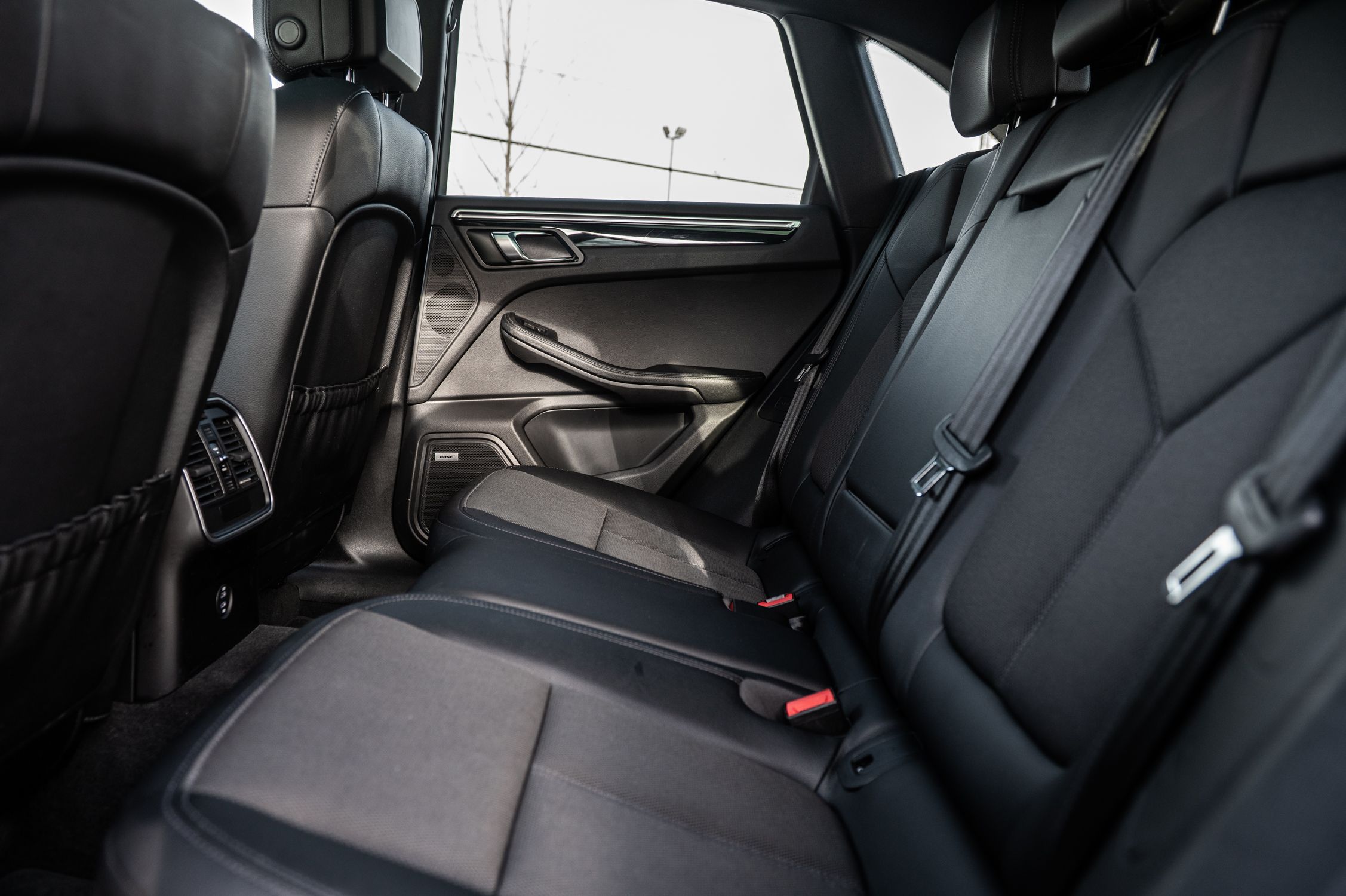 2022 Porsche Macan in Saint-Bruno-de-Montarville, Quebec