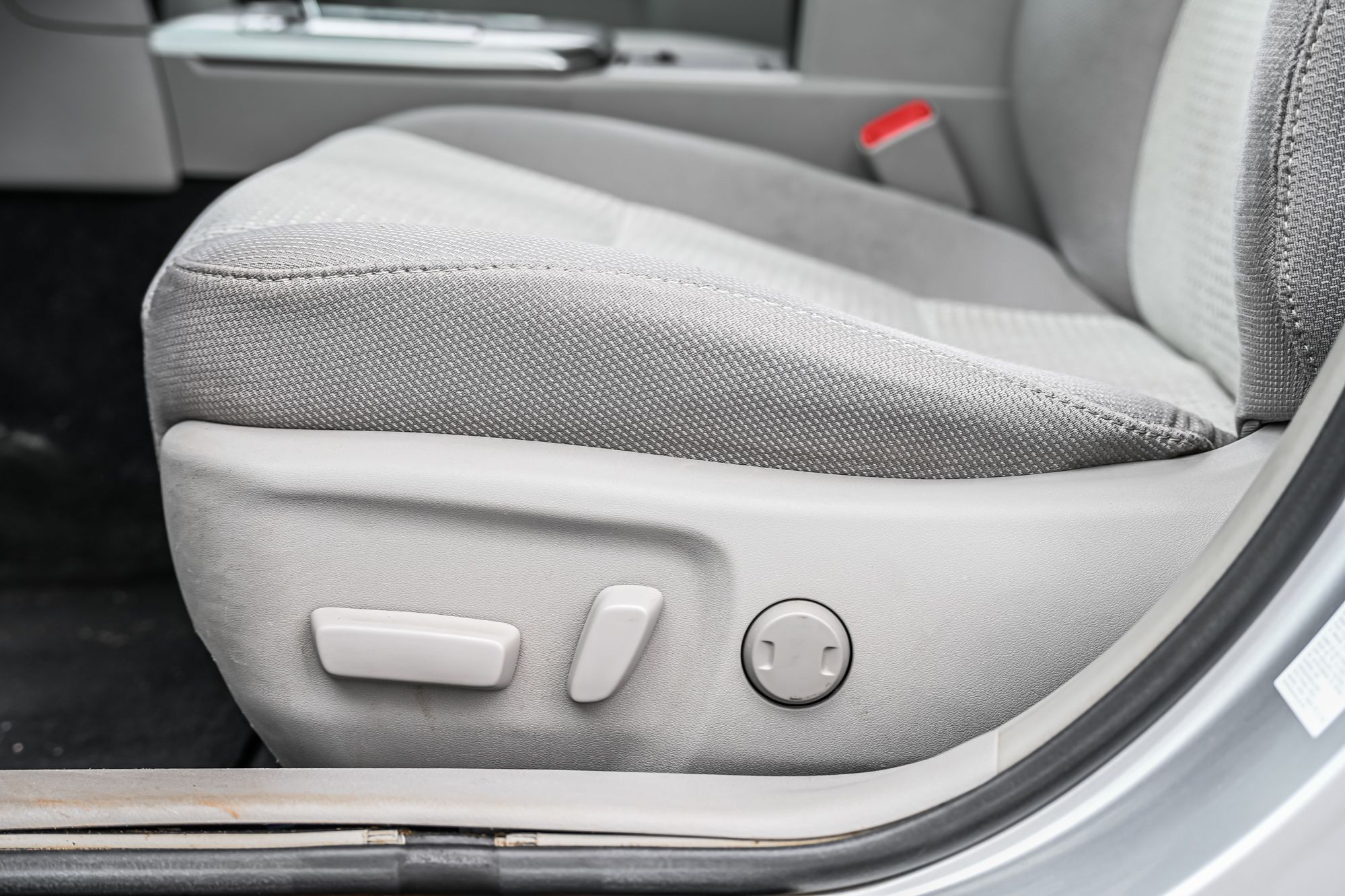 2014 Toyota Camry in Saint-Bruno-de-Montarville, Quebec