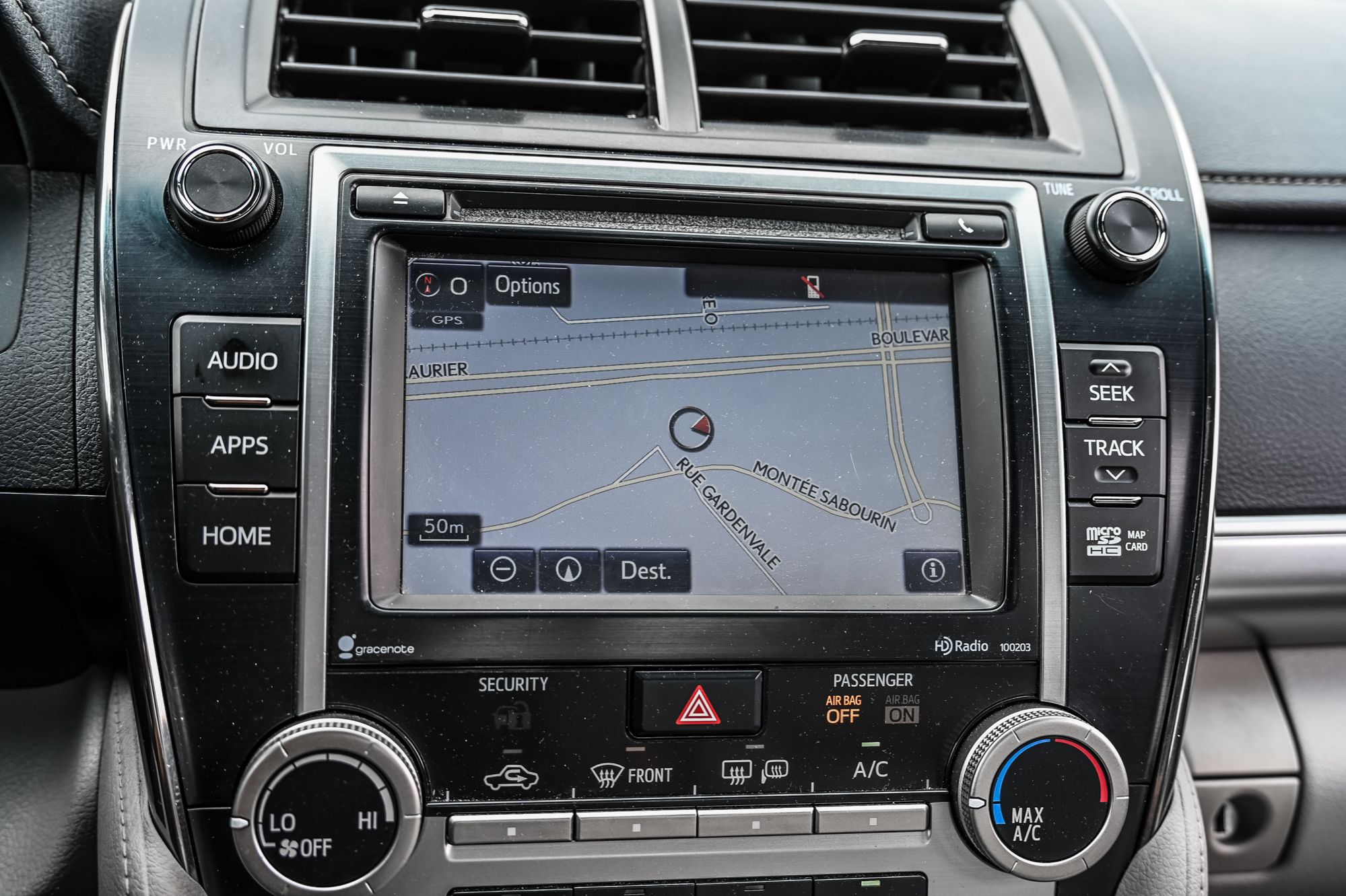 2014 Toyota Camry in Saint-Bruno-de-Montarville, Quebec