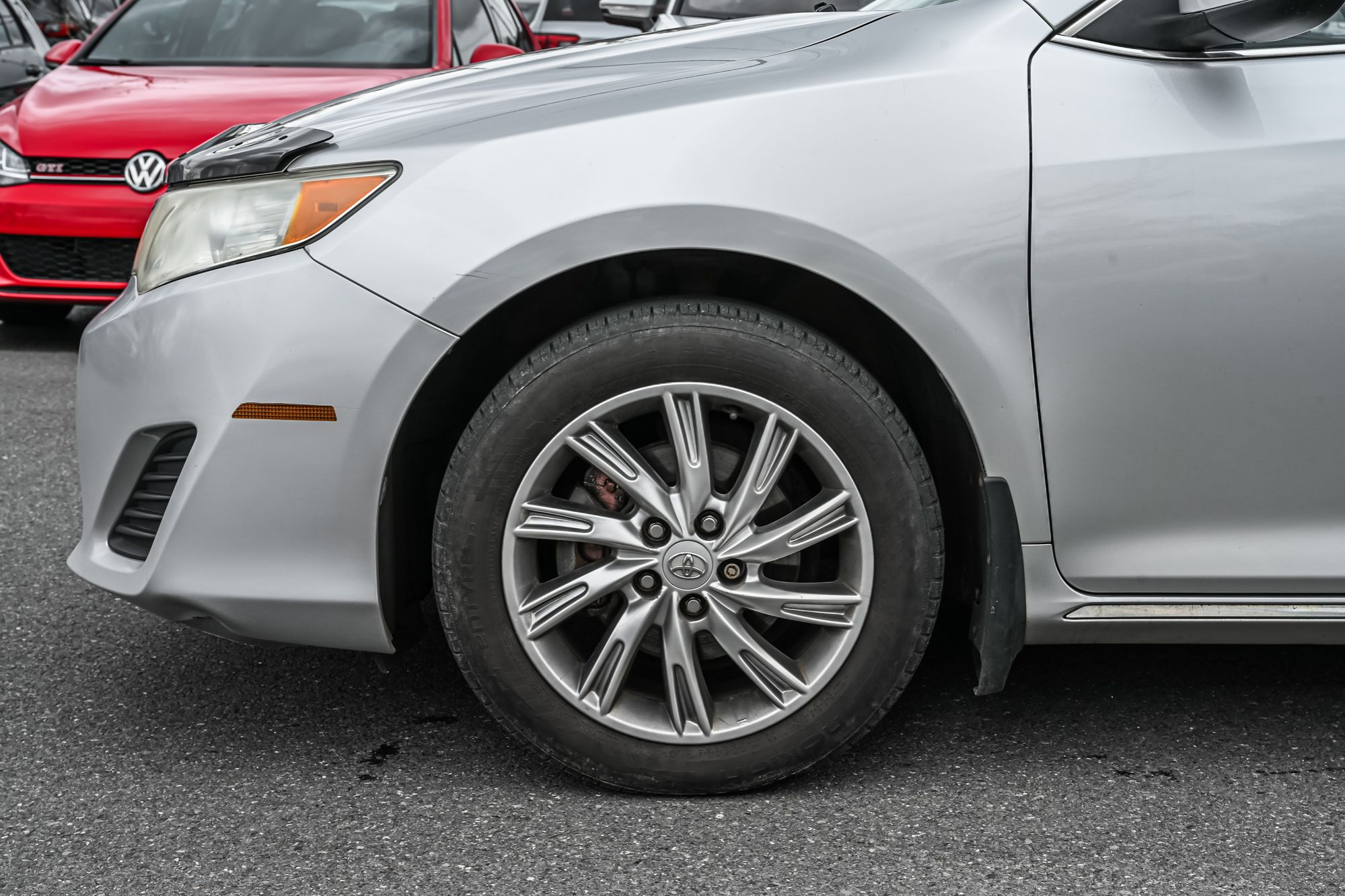 2014 Toyota Camry in Saint-Bruno-de-Montarville, Quebec