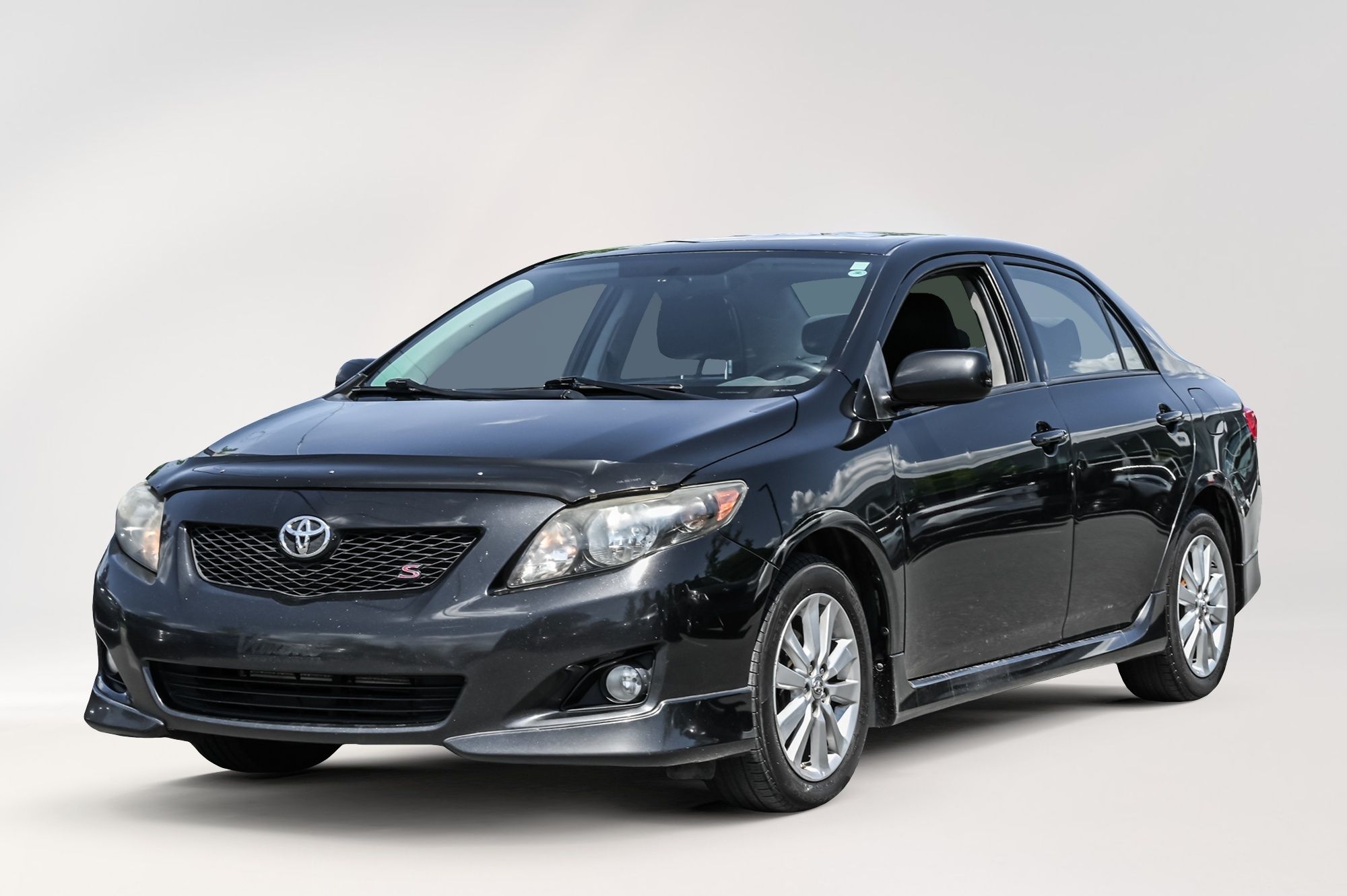 2010 Toyota Corolla in Saint-Bruno-de-Montarville, Quebec
