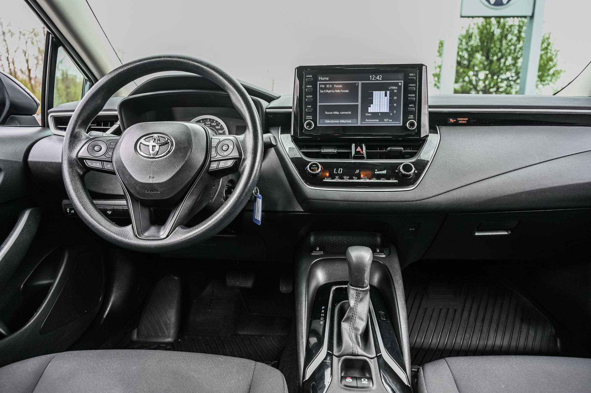 2022 Toyota Corolla in Saint-Bruno-de-Montarville, Quebec