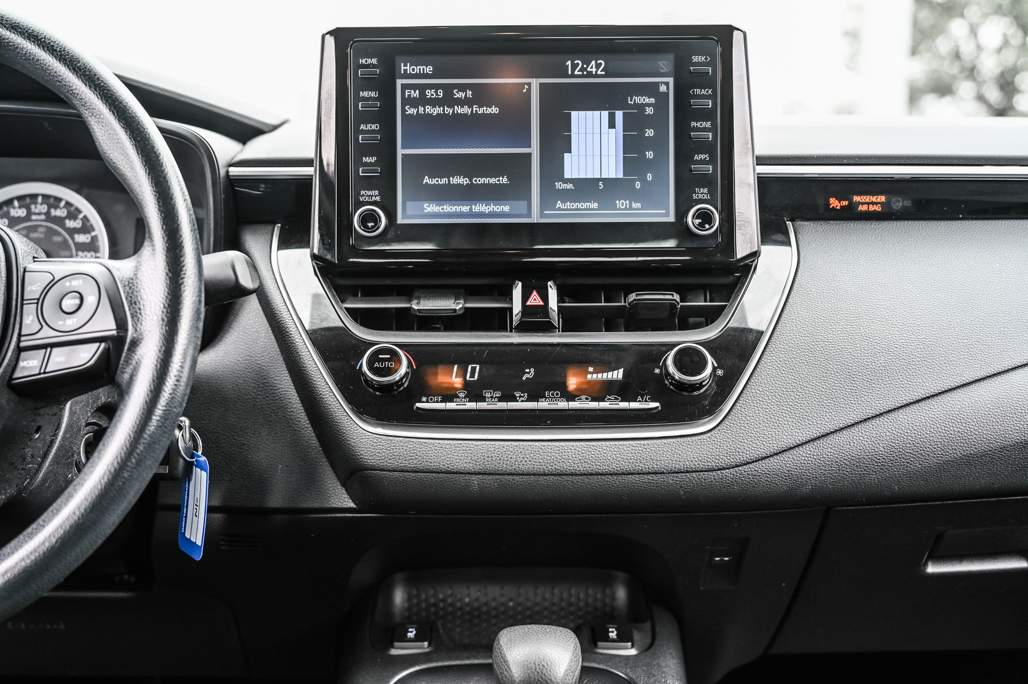 2022 Toyota Corolla in Saint-Bruno-de-Montarville, Quebec