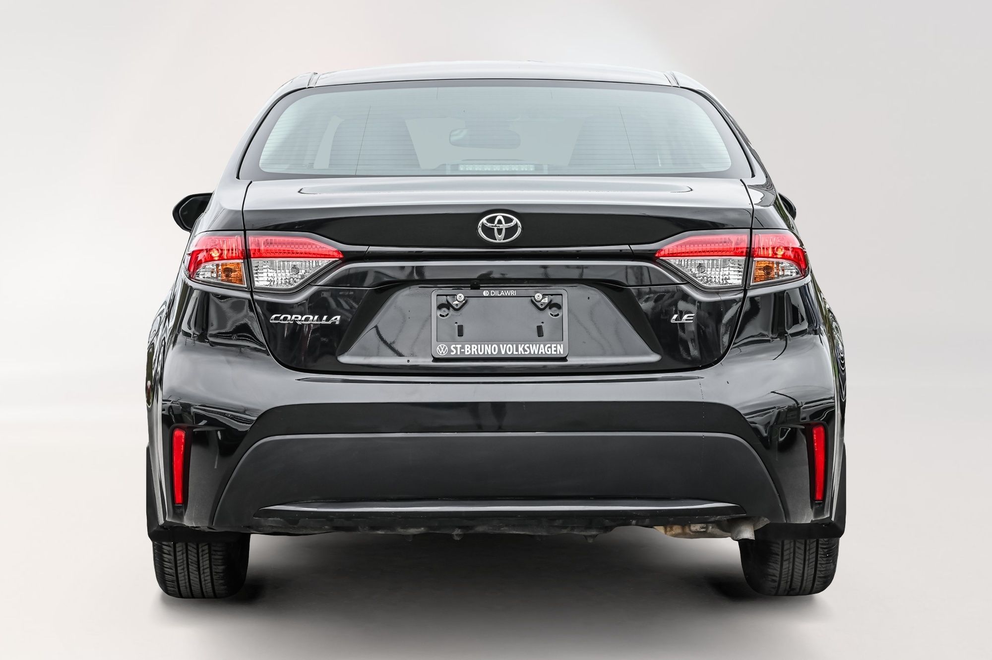 2022 Toyota Corolla in Saint-Bruno-de-Montarville, Quebec