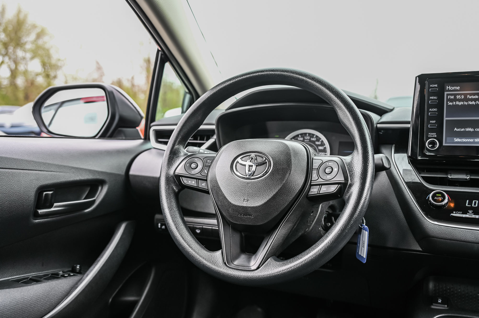 2022 Toyota Corolla in Saint-Bruno-de-Montarville, Quebec