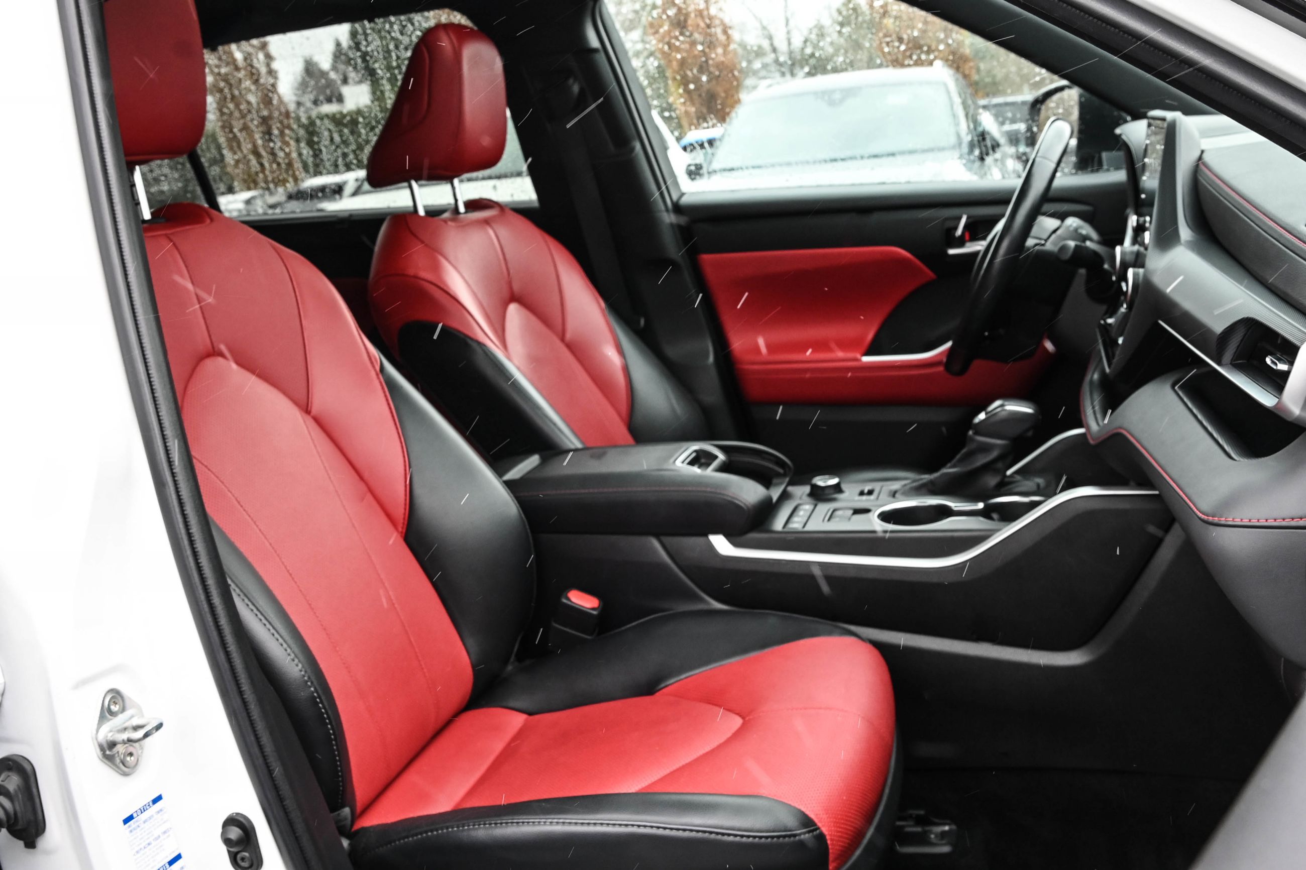 2022 Toyota Highlander in Saint-Bruno-de-Montarville, Quebec