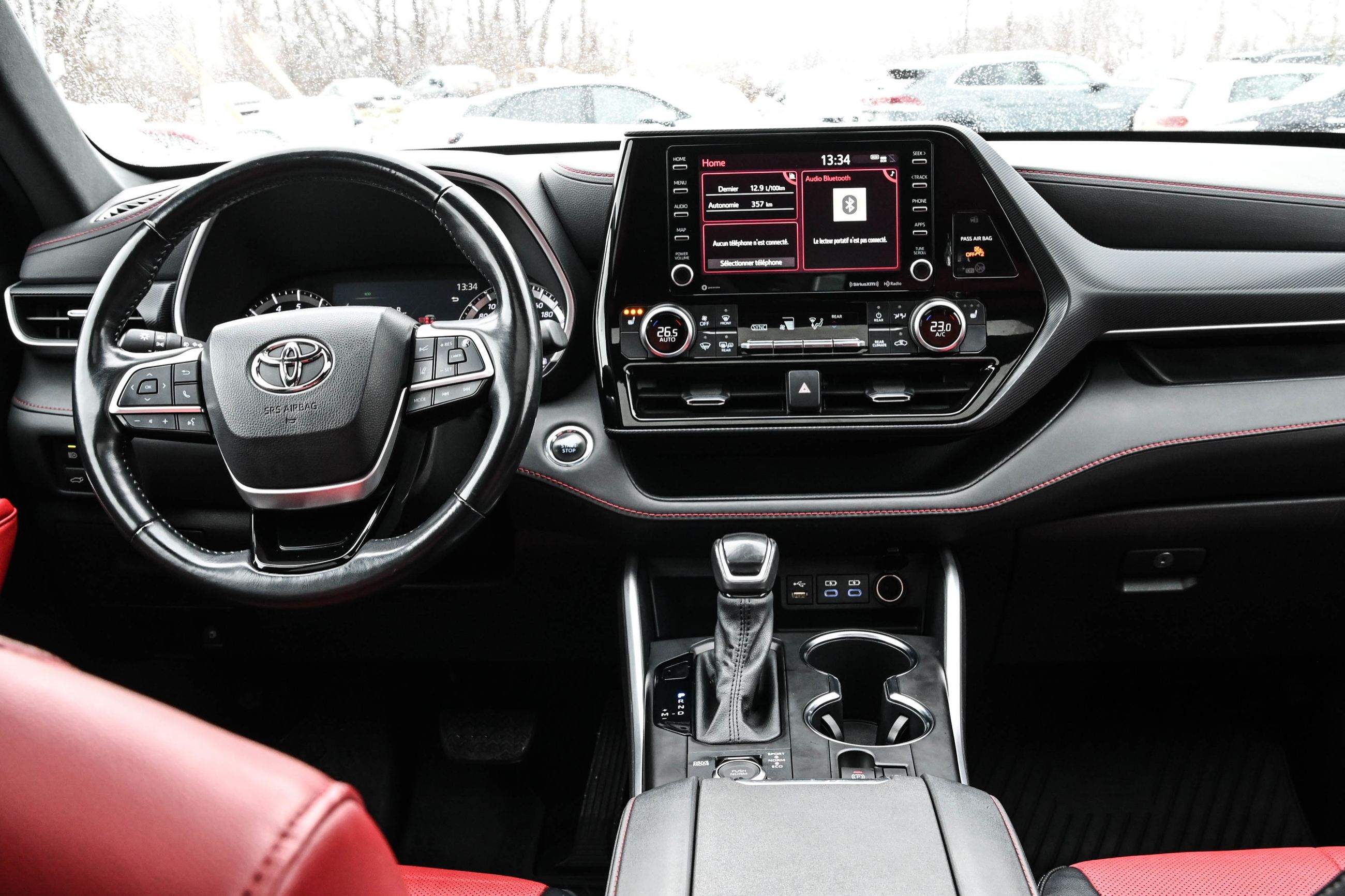 2022 Toyota Highlander in Saint-Bruno-de-Montarville, Quebec