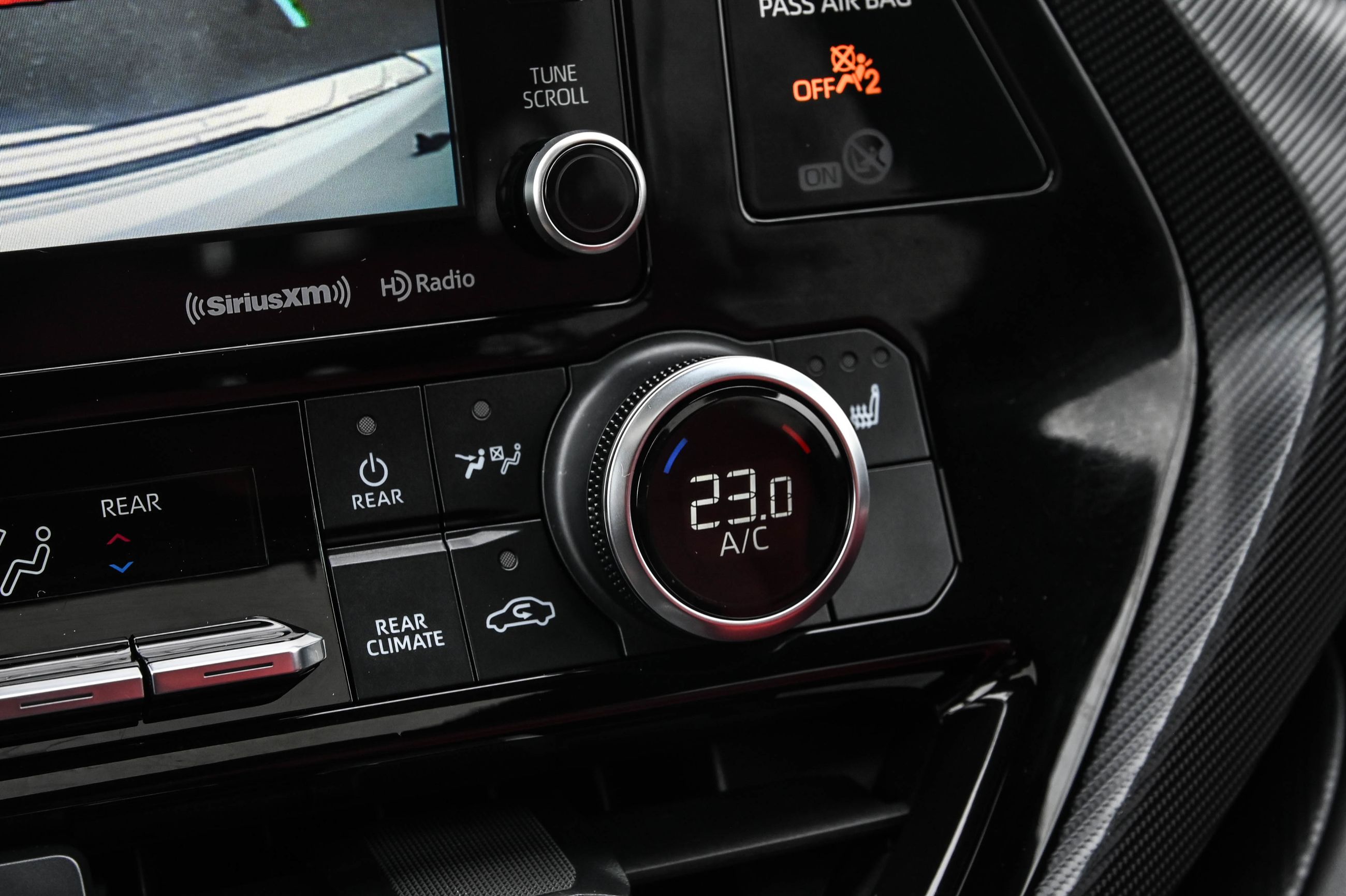 2022 Toyota Highlander in Saint-Bruno-de-Montarville, Quebec