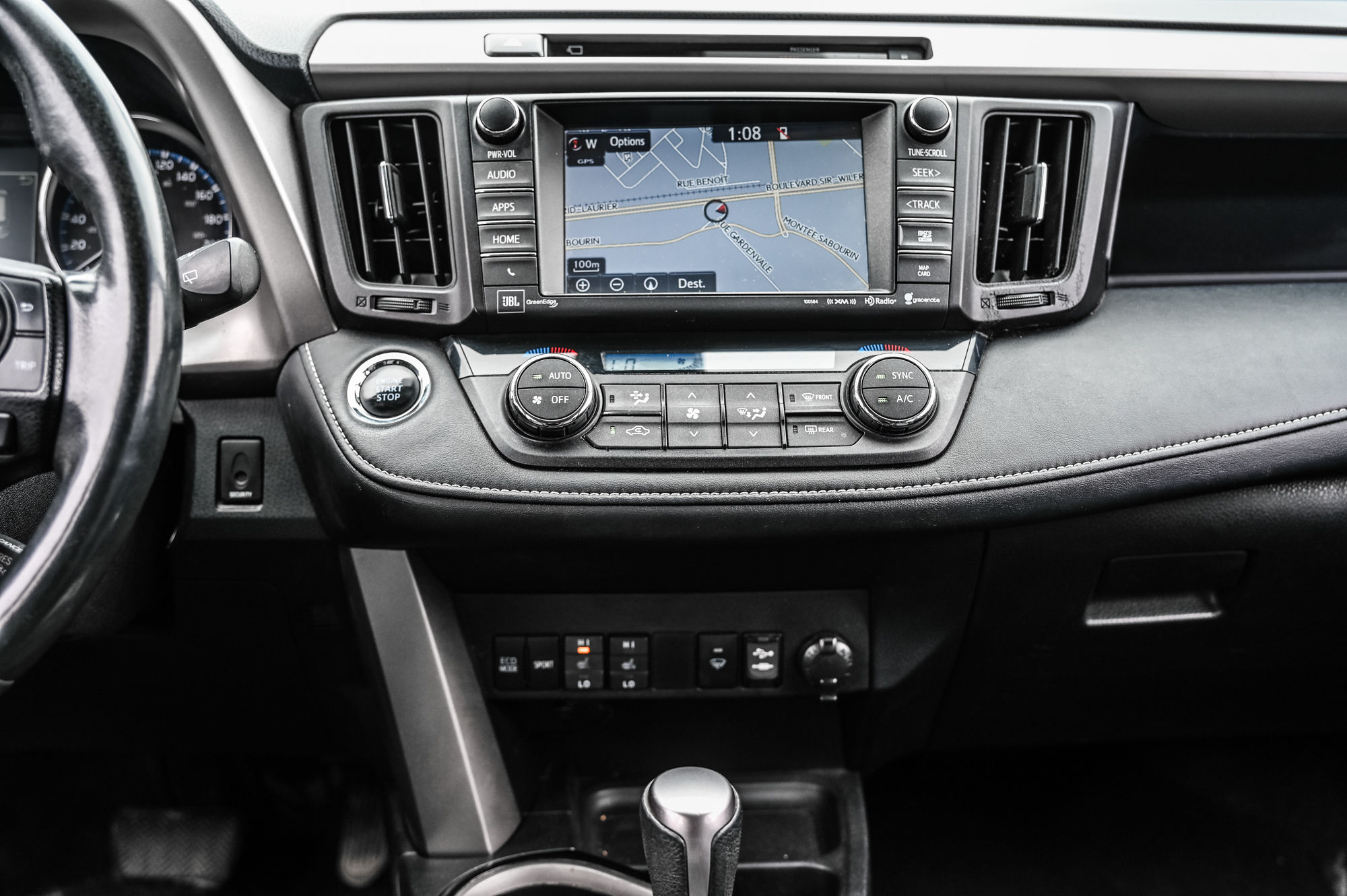 2016 Toyota RAV4 in Saint-Bruno-de-Montarville, Quebec