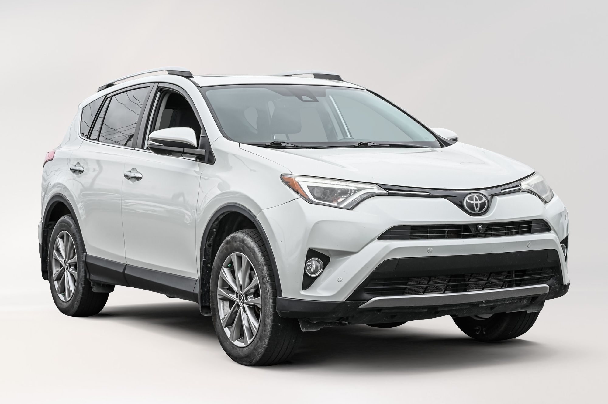 2016 Toyota RAV4 in Saint-Bruno-de-Montarville, Quebec