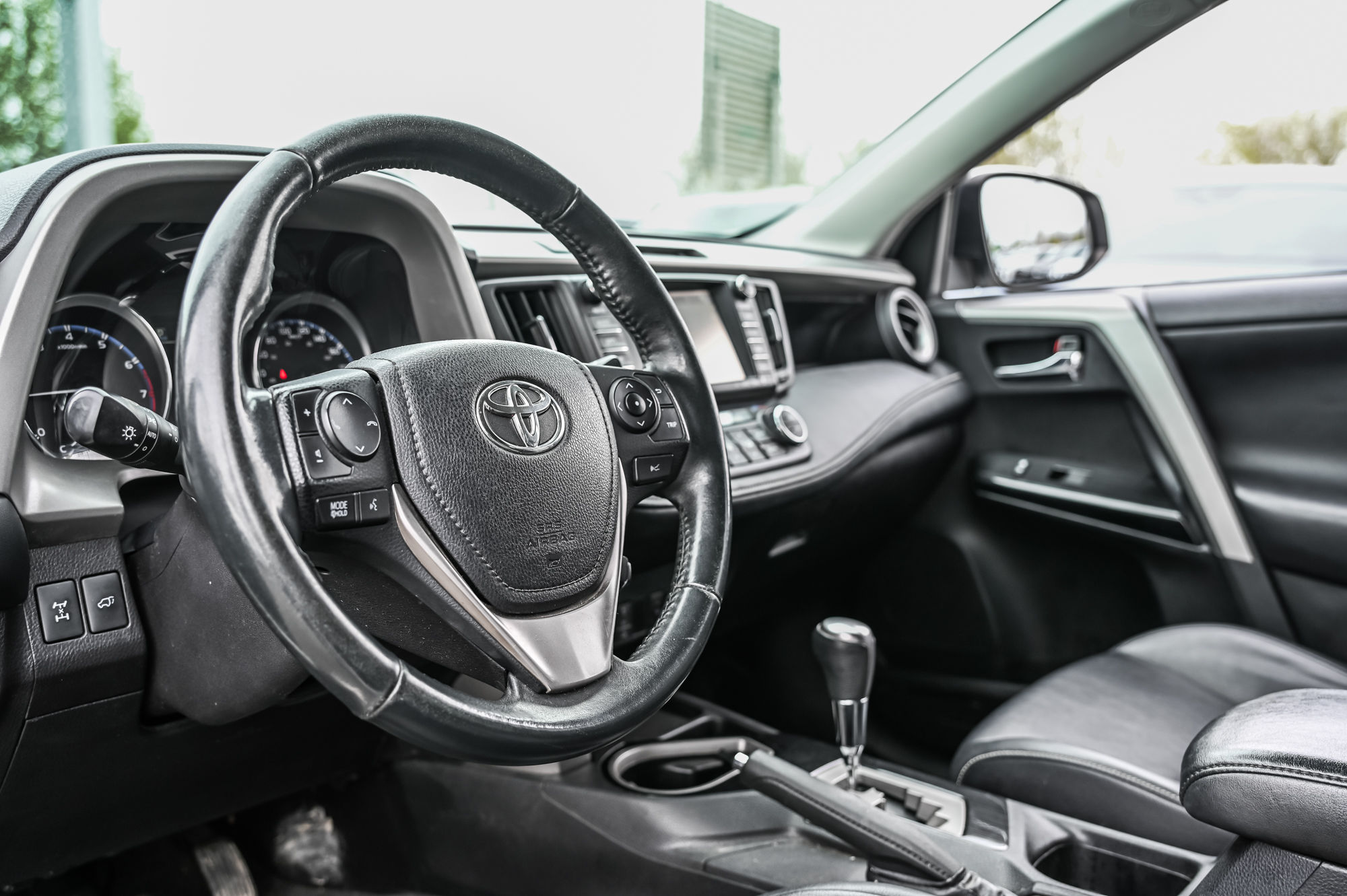 2016 Toyota RAV4 in Saint-Bruno-de-Montarville, Quebec