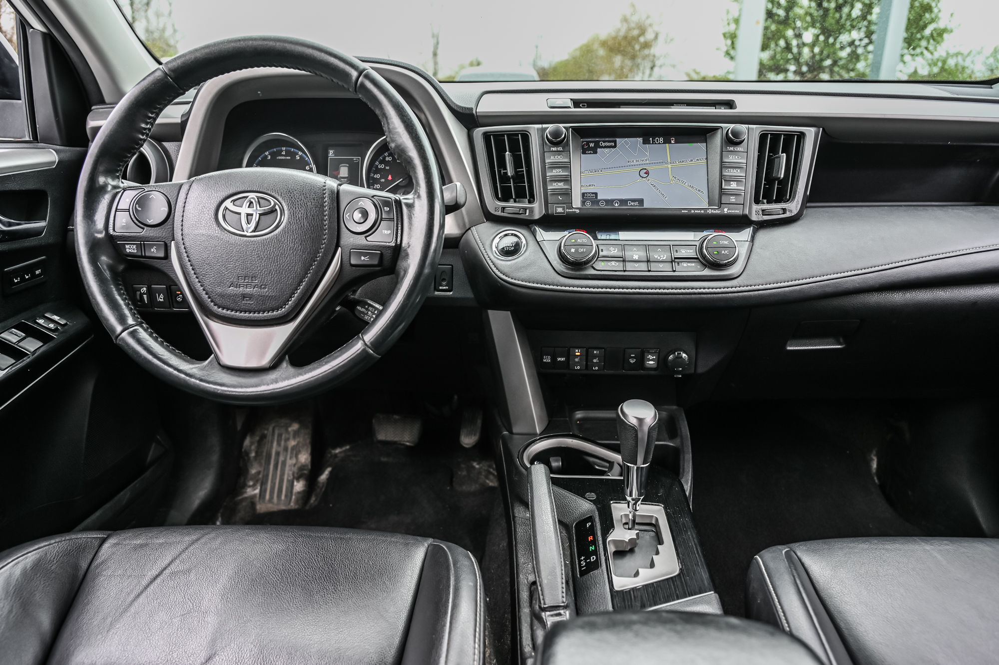 2016 Toyota RAV4 in Saint-Bruno-de-Montarville, Quebec