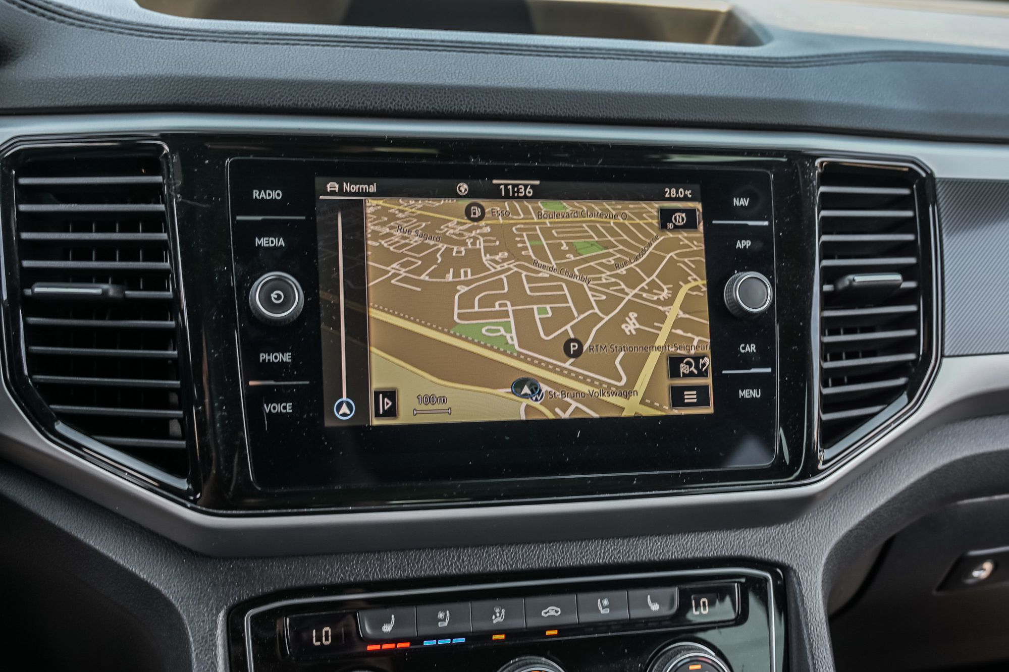 Volkswagen Atlas Cross Sport  2023 à Saint-Bruno-de-Montarville, Québec