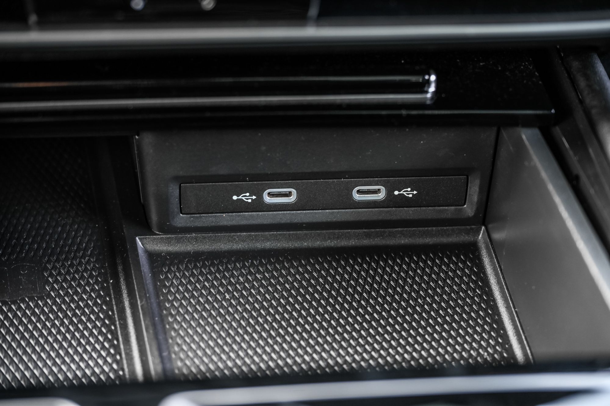 Volkswagen Atlas Cross Sport  2024 à Saint-Bruno-de-Montarville, Québec