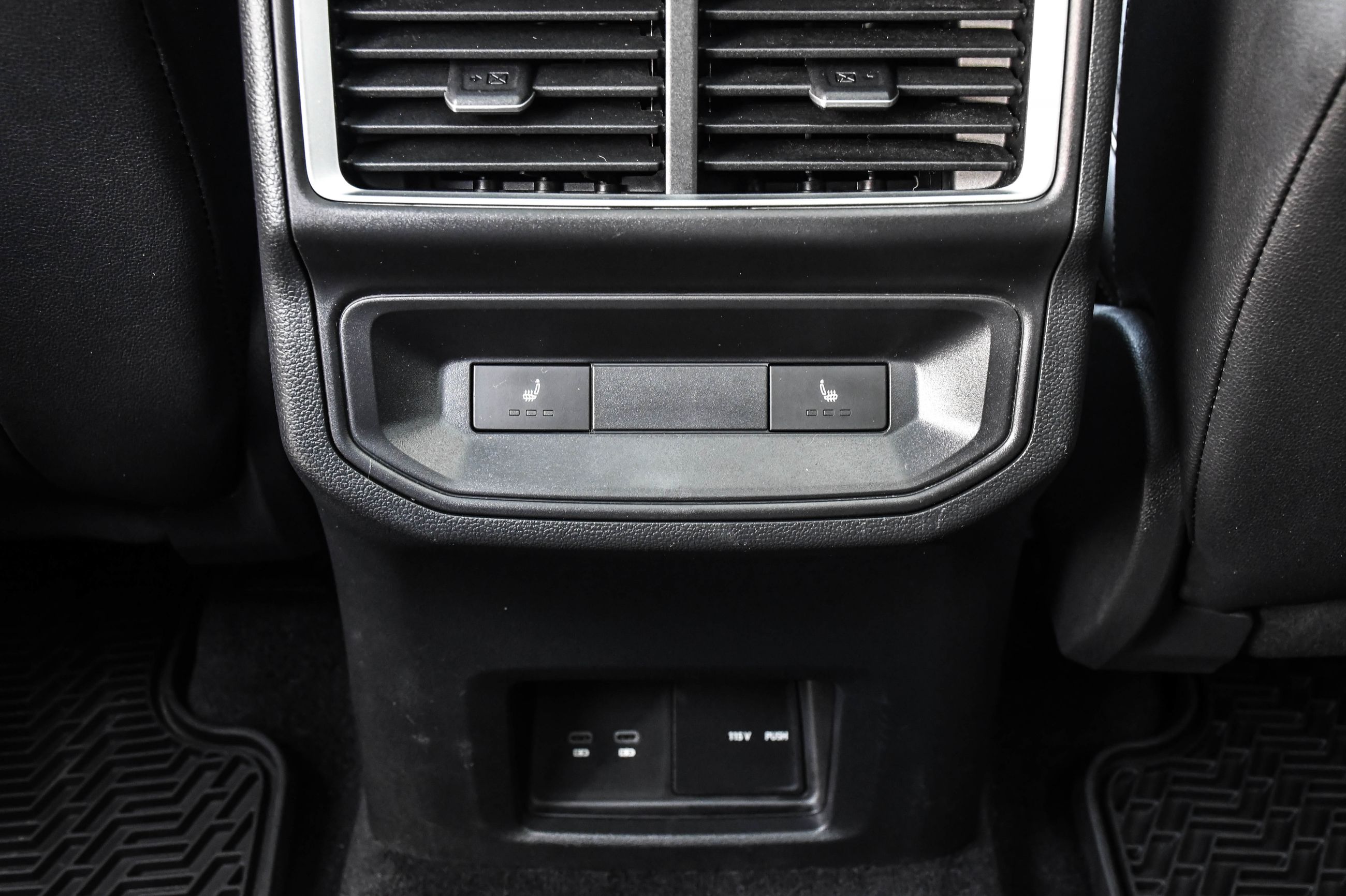 Volkswagen Atlas Cross Sport  2024 à Saint-Bruno-de-Montarville, Québec