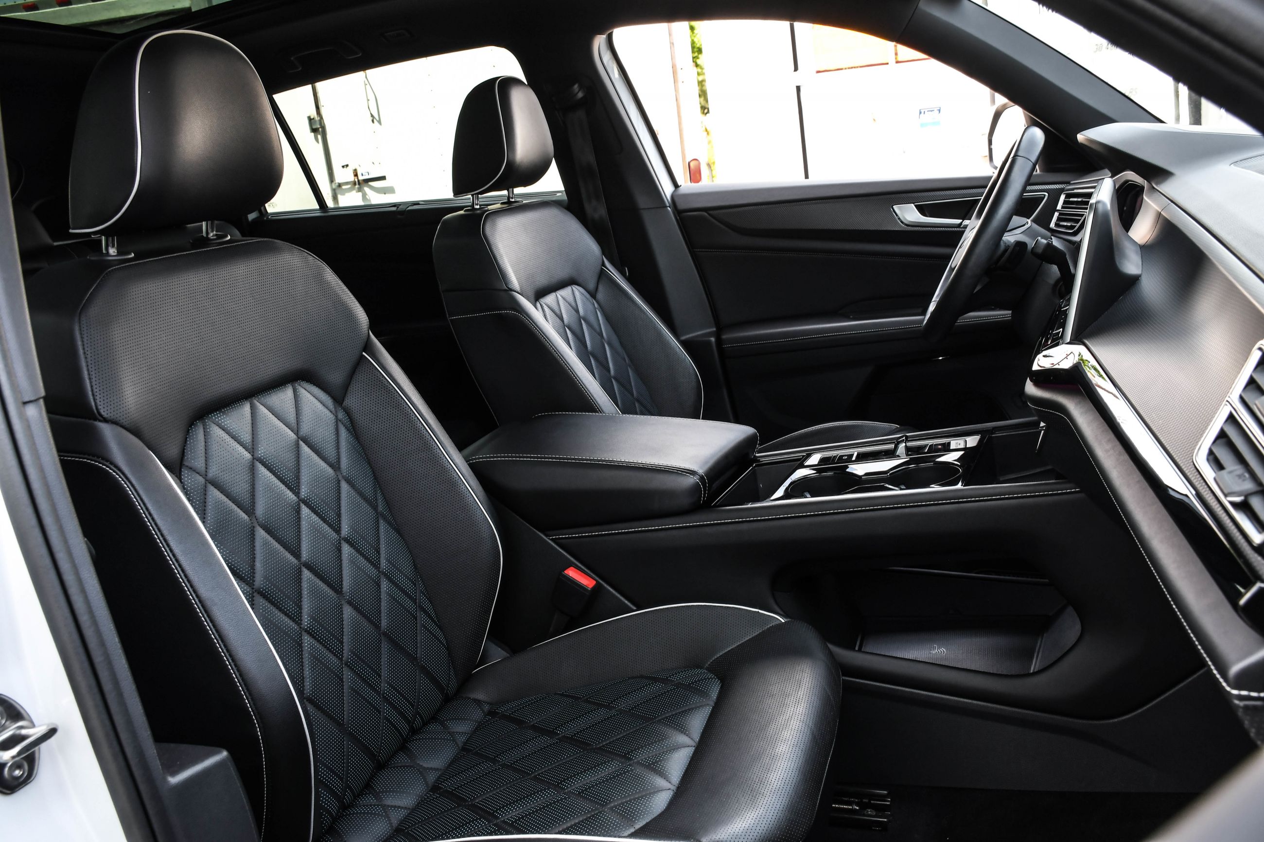 Volkswagen Atlas Cross Sport  2024 à Saint-Bruno-de-Montarville, Québec